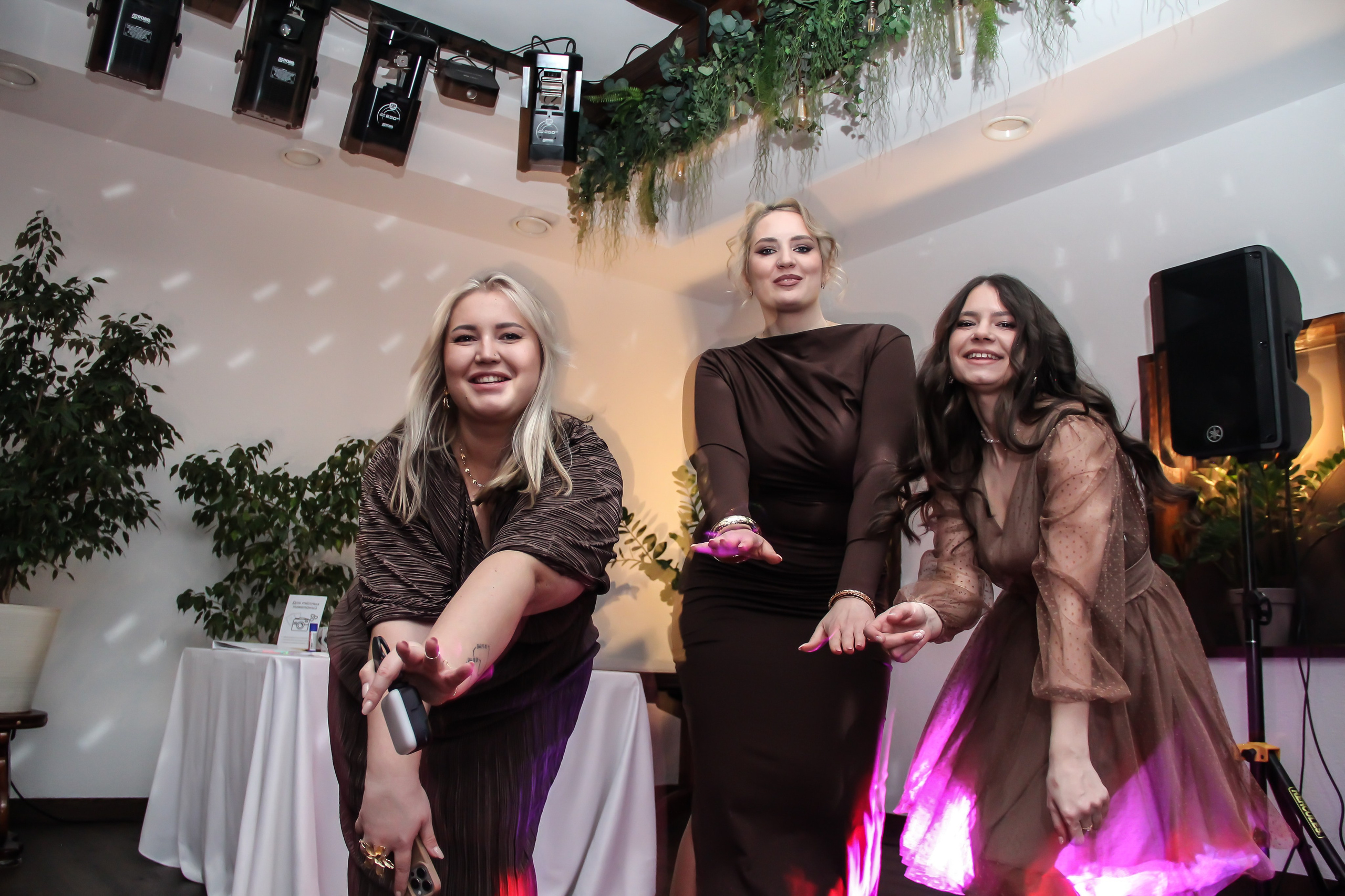 Свадебная история Олеси и Дмитрия. Семейный фотодуэт Ирина и Николай Власьевы. Фотосессии в Новосибирске