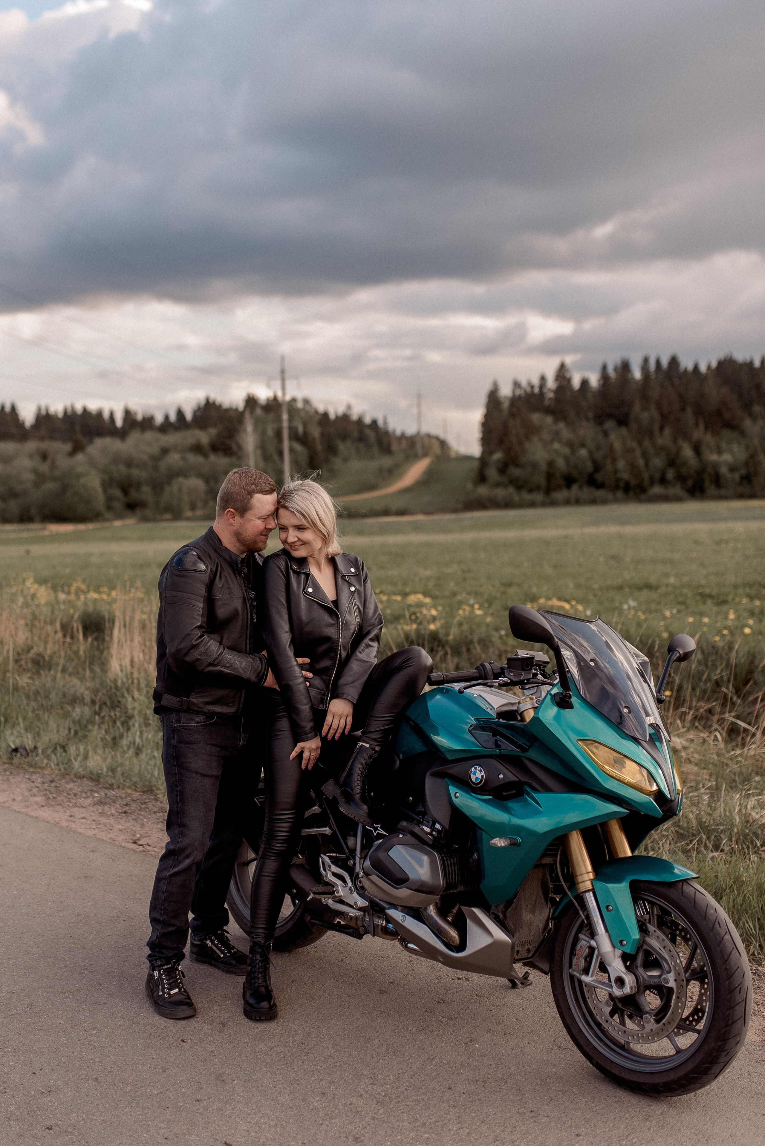 Марина и Женя. Мотоцикл. Lovestory. Семейный фотограф в Москве Екатерина Север