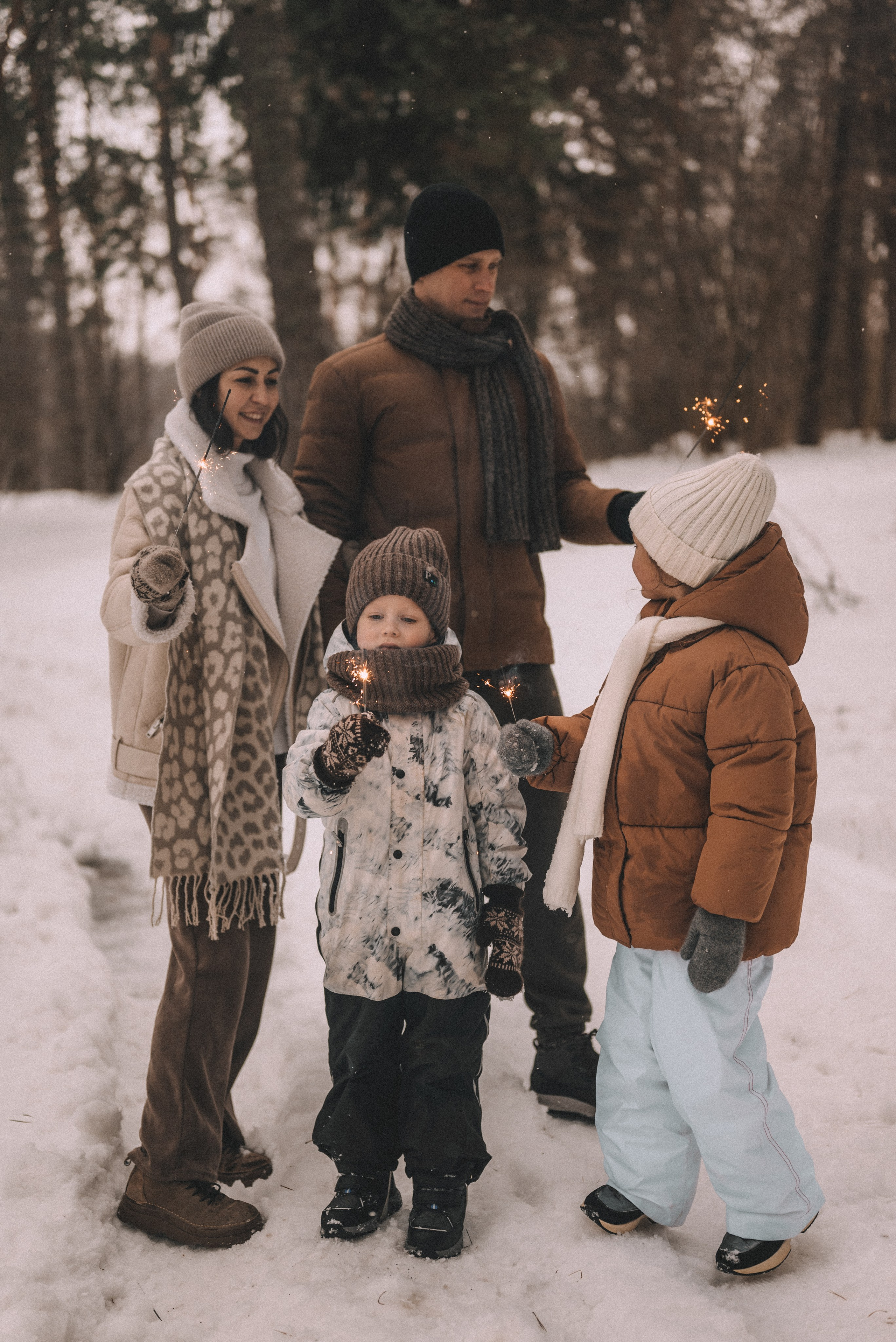 Сергей и Наталья с Ксюшей и Максимом. Фотограф Кристина Пархоменко