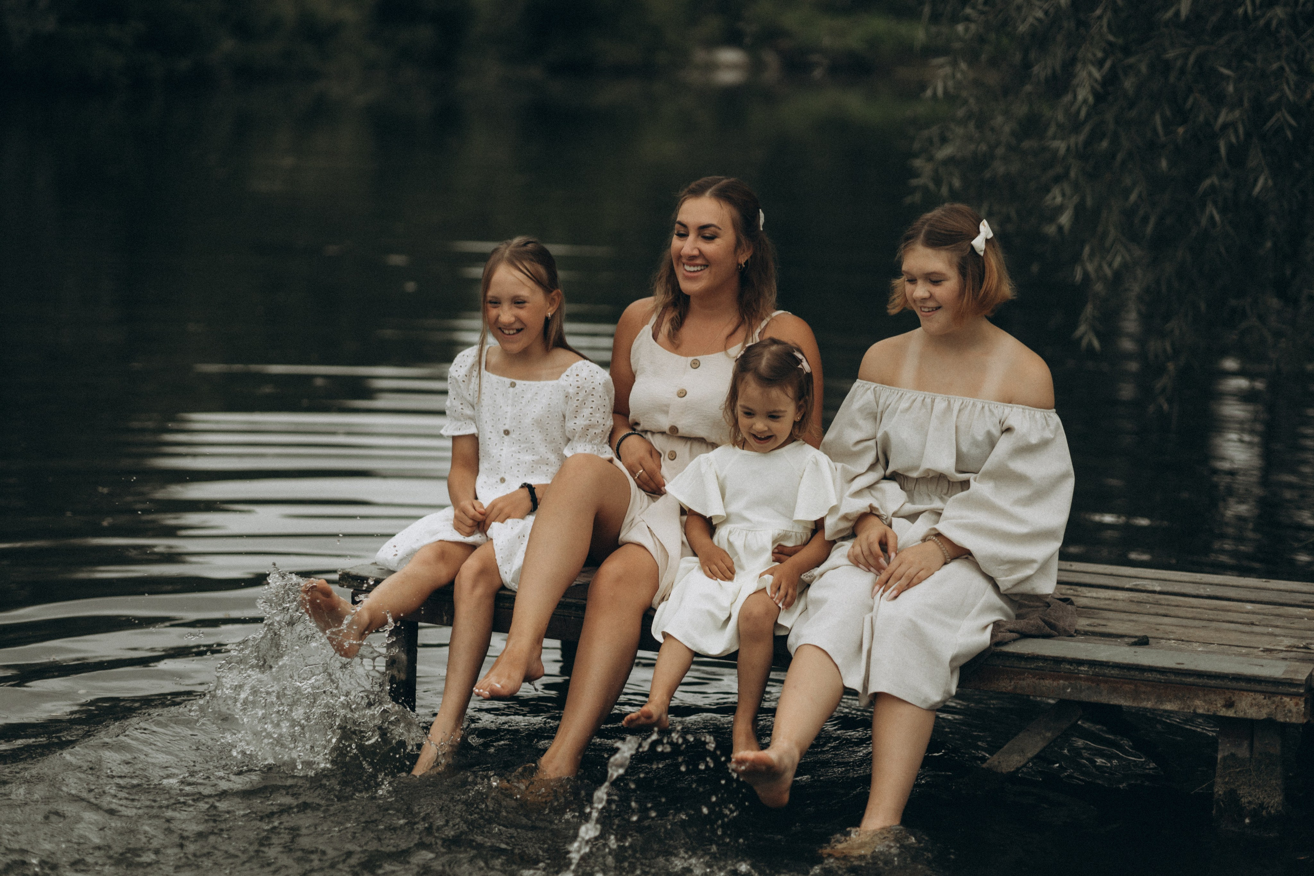 Ксения с дочками. Фотограф женского портрета и семейных историй в жанре life в Нижнем Новгороде Елена Матросова