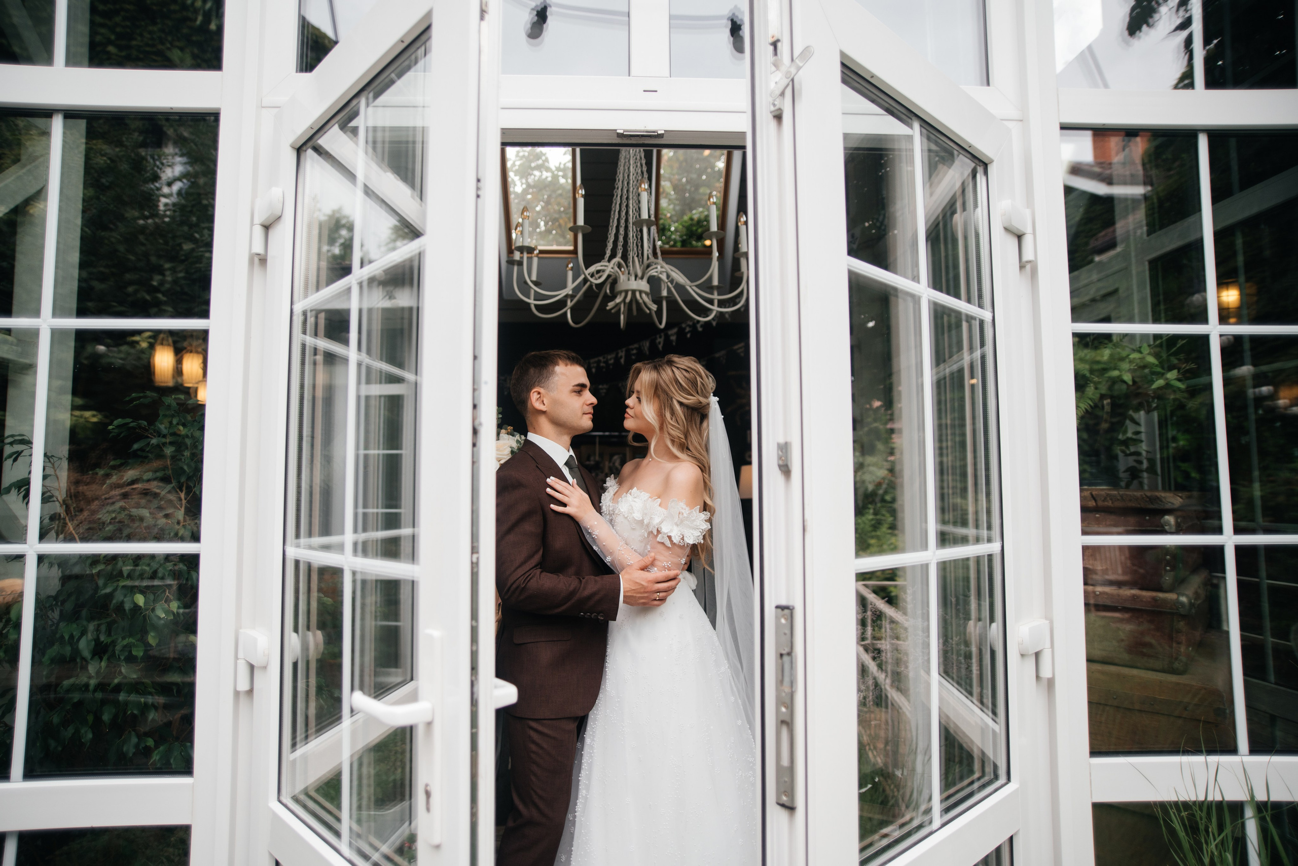 Свадебная прогулка в Теплице Власенко. Свадебный и семейный фотограф Надежда Соловьева