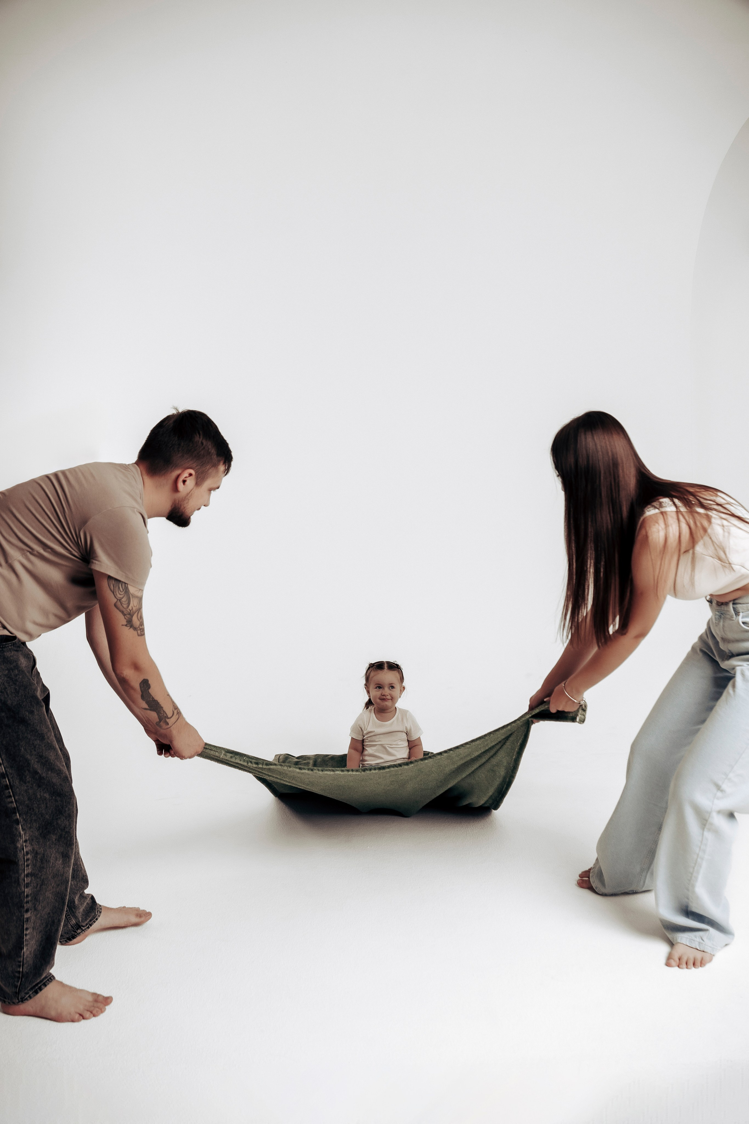 Семейная фотосессия в фотостудии. Профессиональный фотограф в Санкт-Петербурге Александр Волосенцев