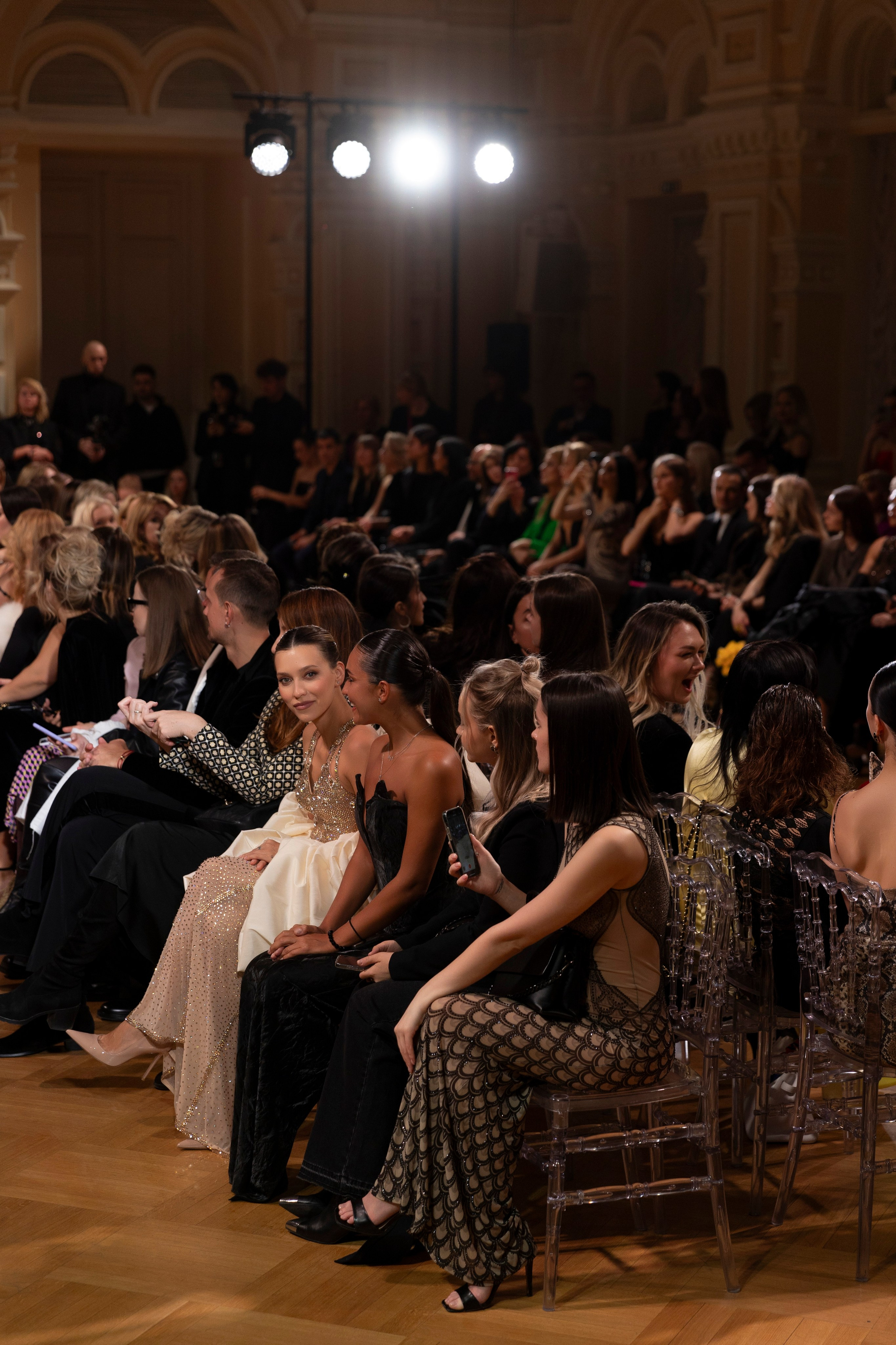 CANACH fashion show by Artashes Oganian, GUM, Moscow. «Птичка на проводе»: информационный портал в Москве