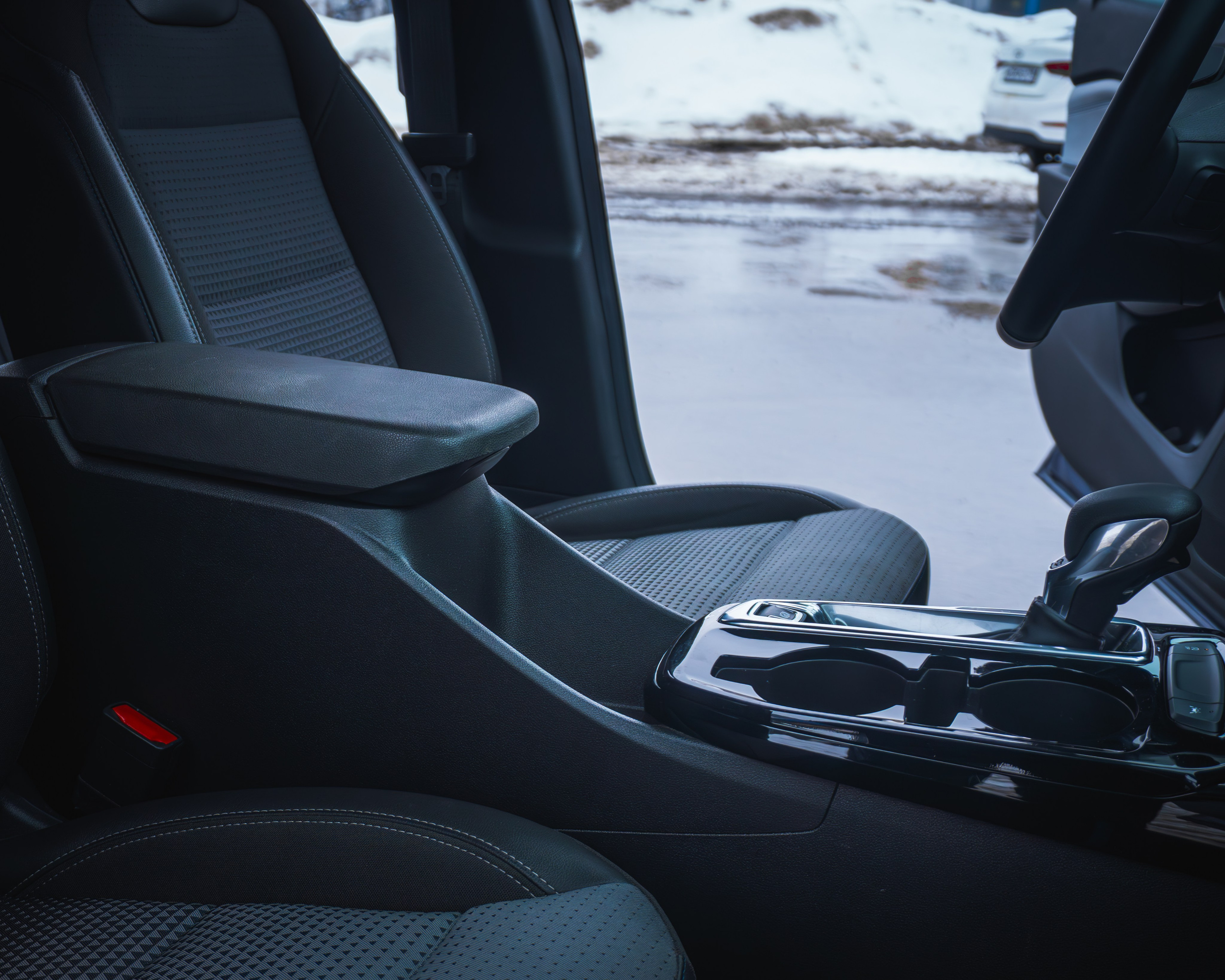 На продажу. Автомобильный фотограф в Москве