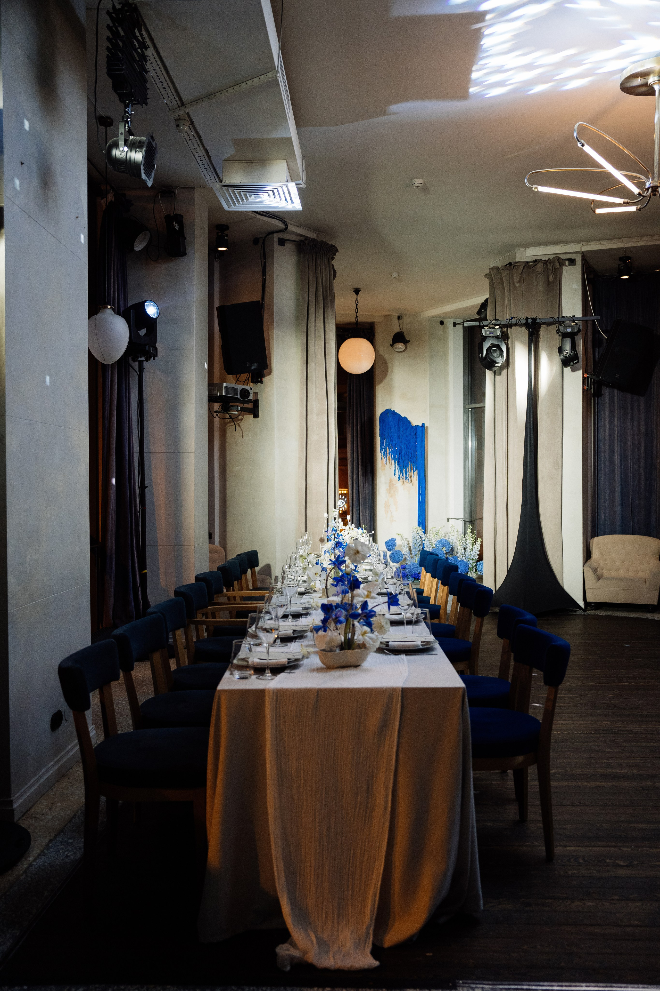 Свадьба в сошиал клабе. Свадебный фотограф организатор в Санкт-Петербурге Ассоль Опарина