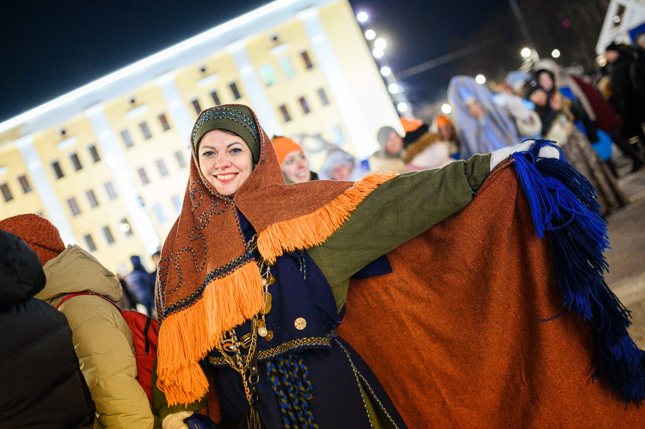 Новогодние волонтеры | Открытие Новогодней столицы Кирова 2025. Репортажный фотограф в Кирове Александр Лутошкин