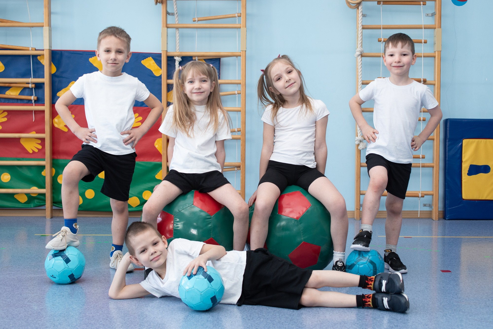 Детский сад. Школьный фотограф, Новосибирск. Выпускные альбомы для школьников и детских садов, общие фото и «классные истории» для невыпускных классов