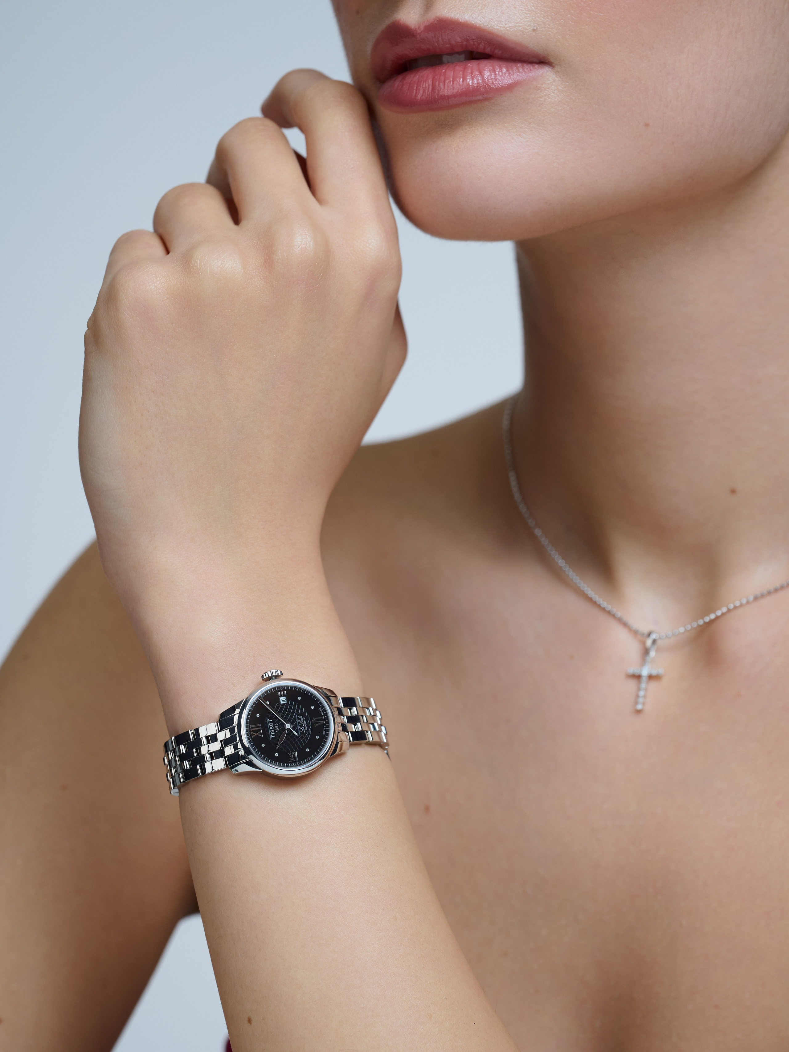 Каталог для бренда AllTime. Фотограф для брендов в Москве Ксения Чупрунова