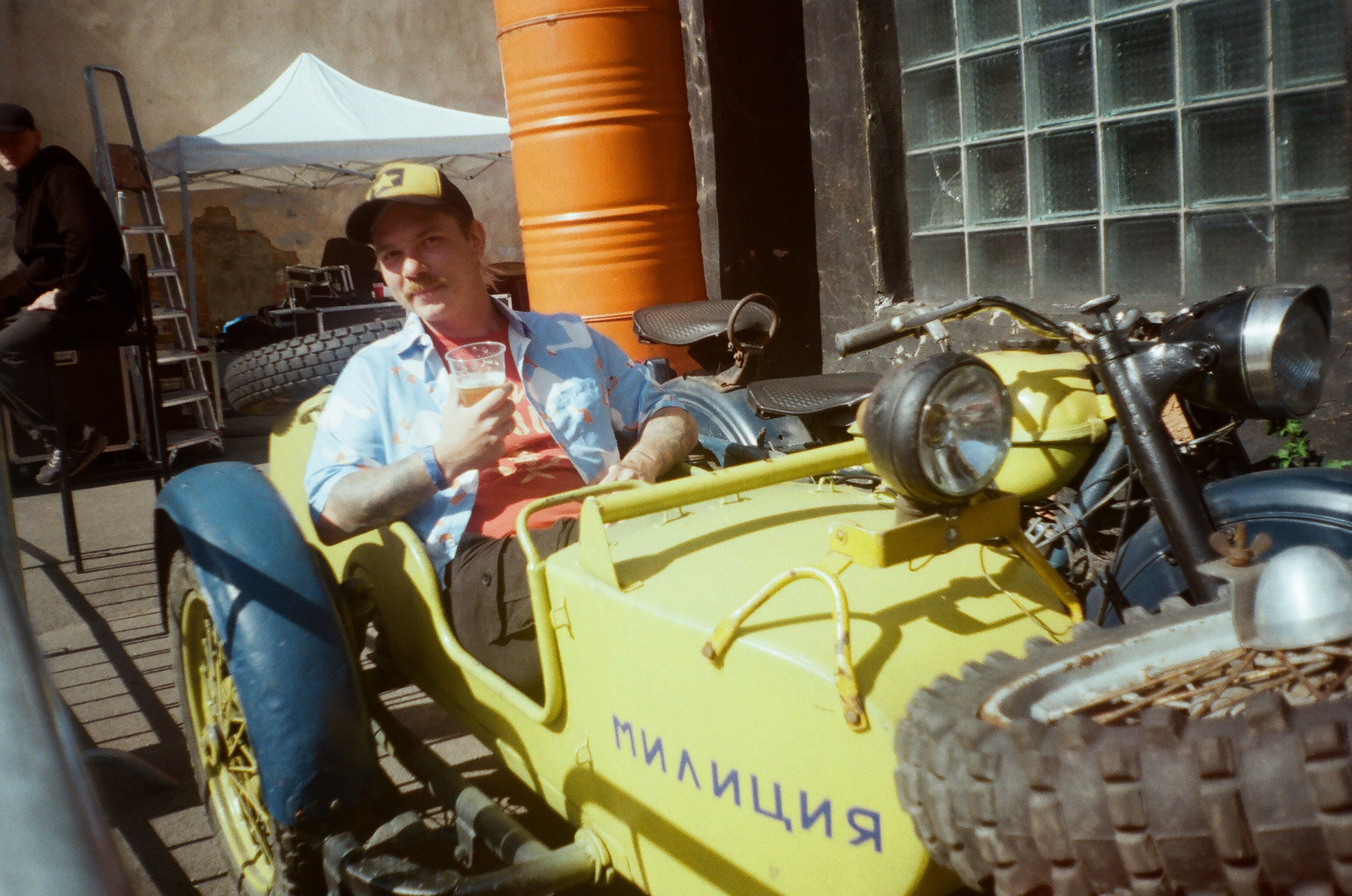 Плёнка. Человек в Шляпе