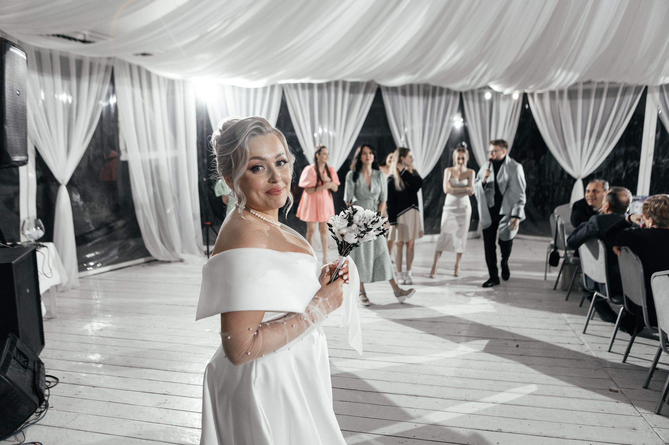 Свадебный фотограф Уфа — Руслан ГабдлисламовЖивые эмоции, красивые кадры, воспоминания на всю жизнь.Работаю по всей Республике Башкортоста. Свадебный фотограф Уфа Руслан Габдлисламов