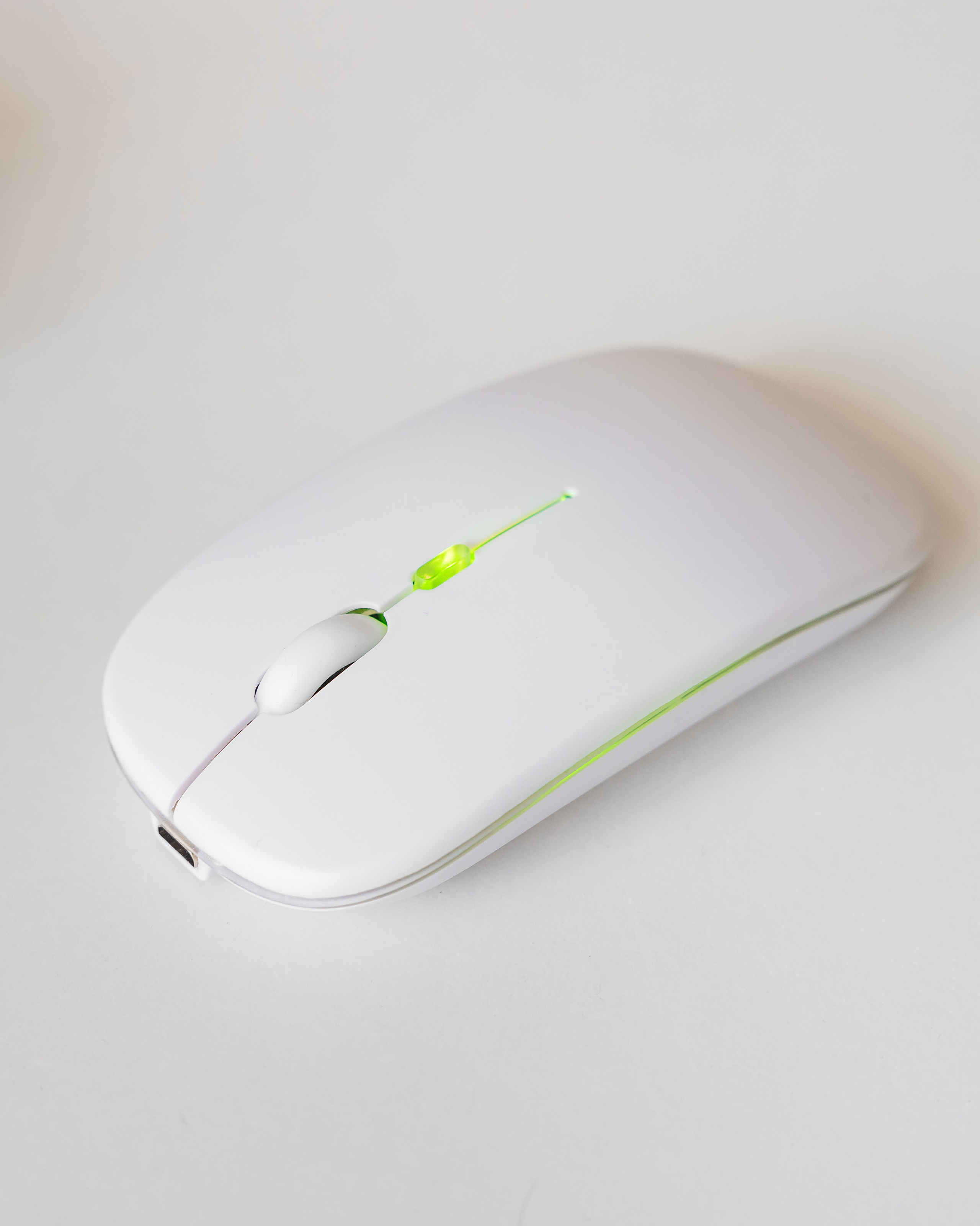 WB: Клавиатуры и чехлы. Фотограф и видеограф в Улан-Удэ: Аюна Габагуева и Артём Шаханов