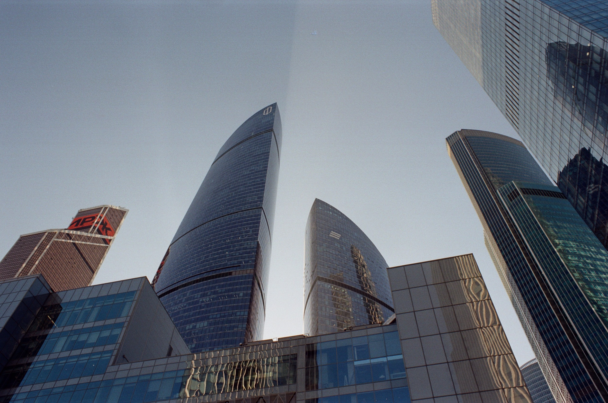 Динамика и лица столицы России. Портретный и репортажный фотограф. Мыльников Илья