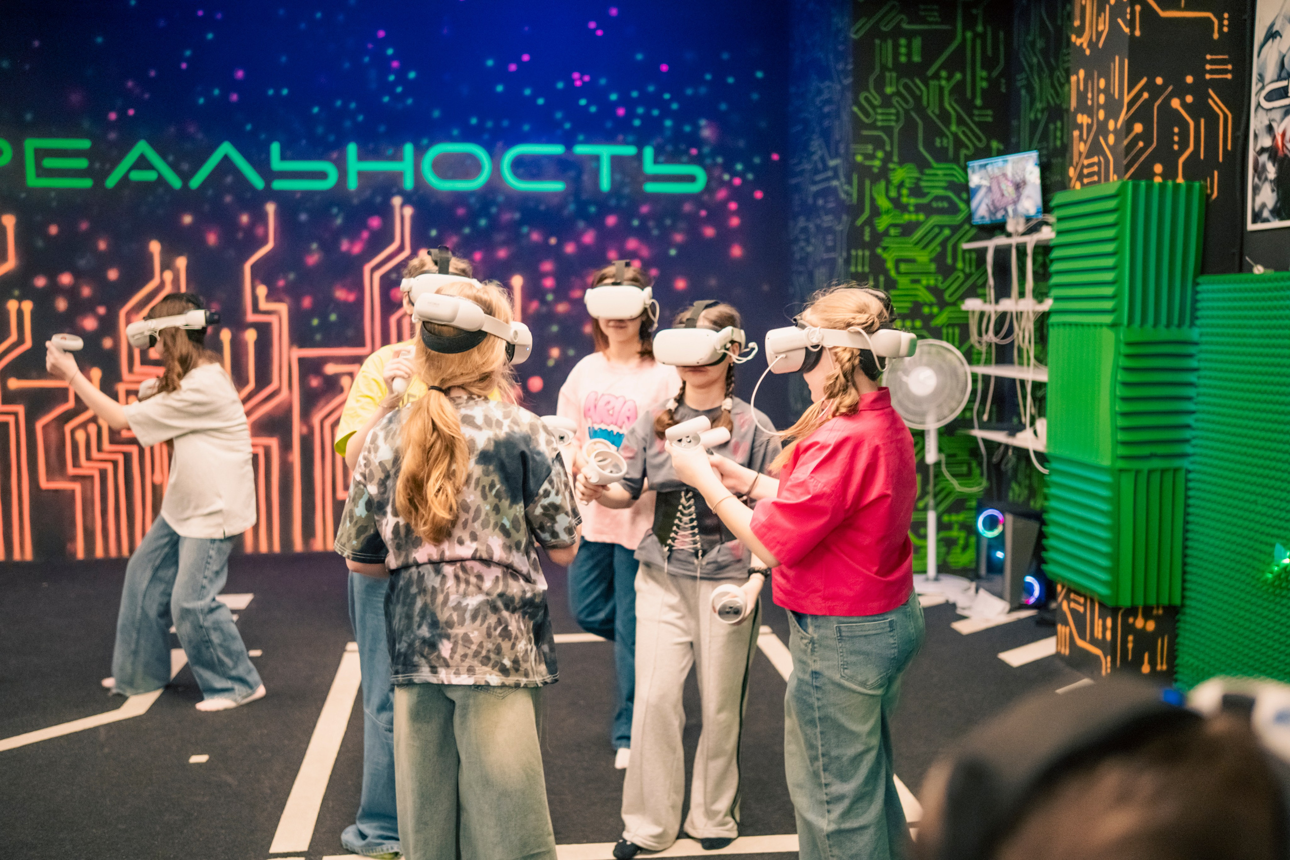 VR April-May. Felixtones