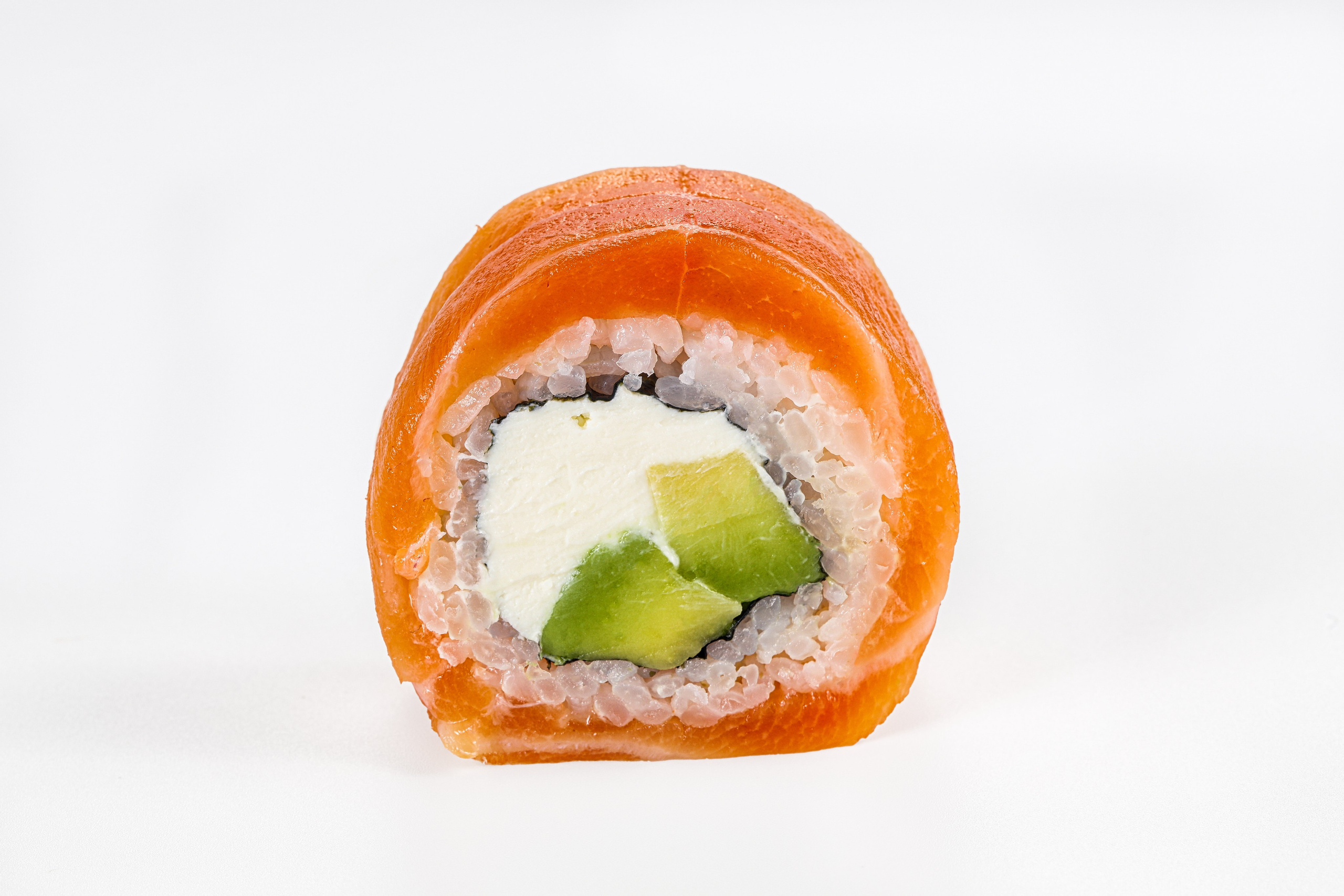 Фотосъемка суши и роллов. Заказ по тел.: +7 (906) 006-90-22. Фуд-фотограф Андрей Старостин — съемка еды в Москве. 9000 руб. в час