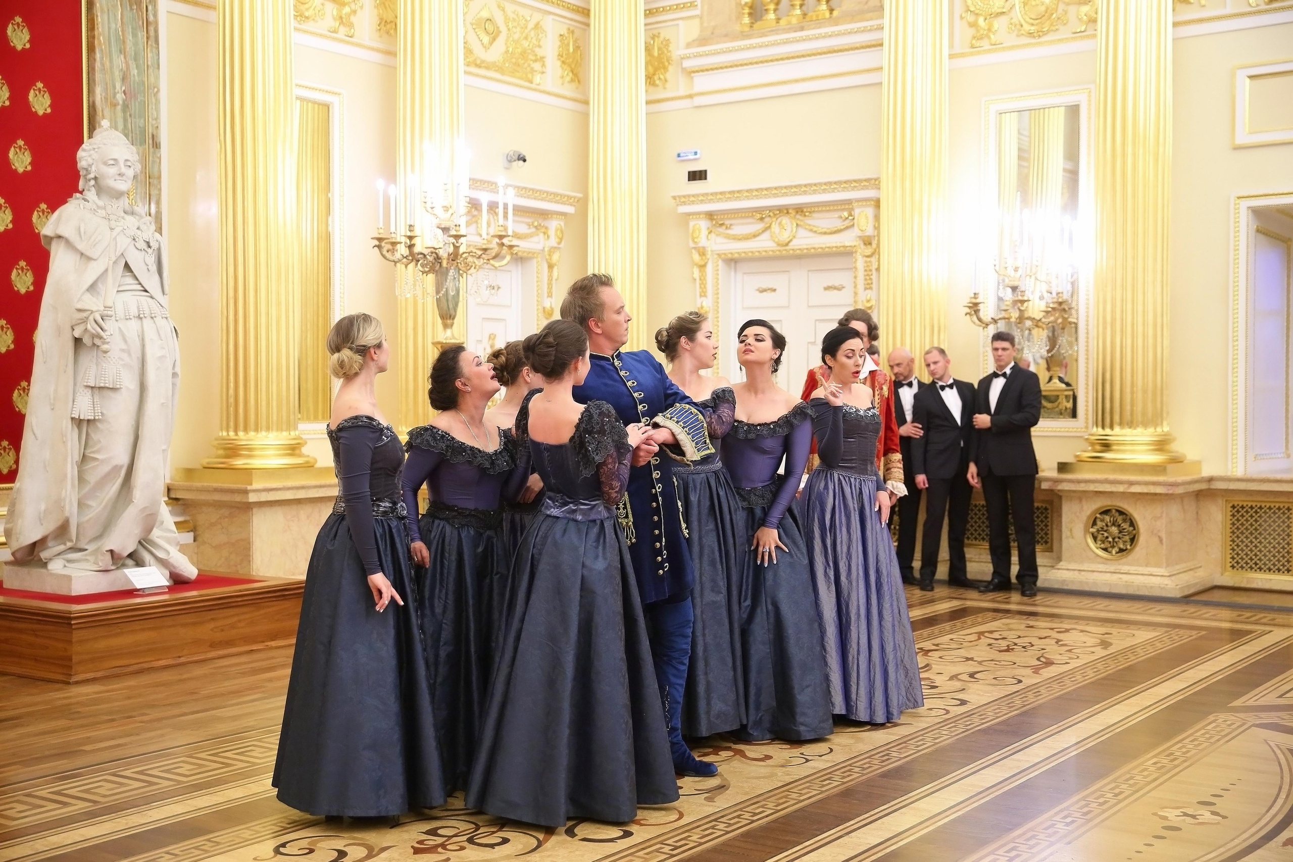 Встреча гостей в Царицыно вместе с солистами Геликон оперы. Фотограф ваших самых ярких событий в Москве и СПБ. Збронская Юлия