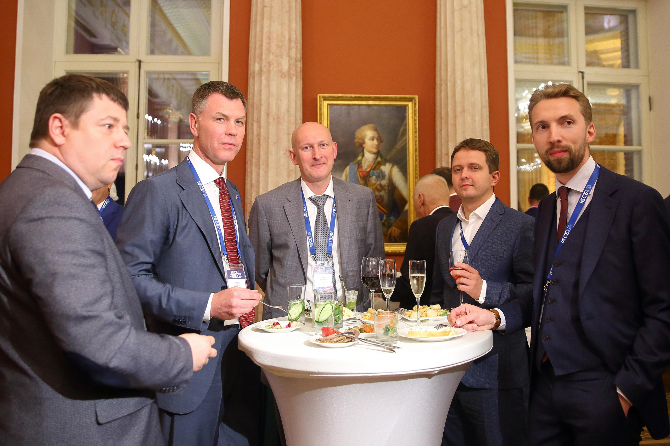 Встреча гостей в Царицыно вместе с солистами Геликон оперы. Фотограф ваших самых ярких событий в Москве и СПБ. Збронская Юлия