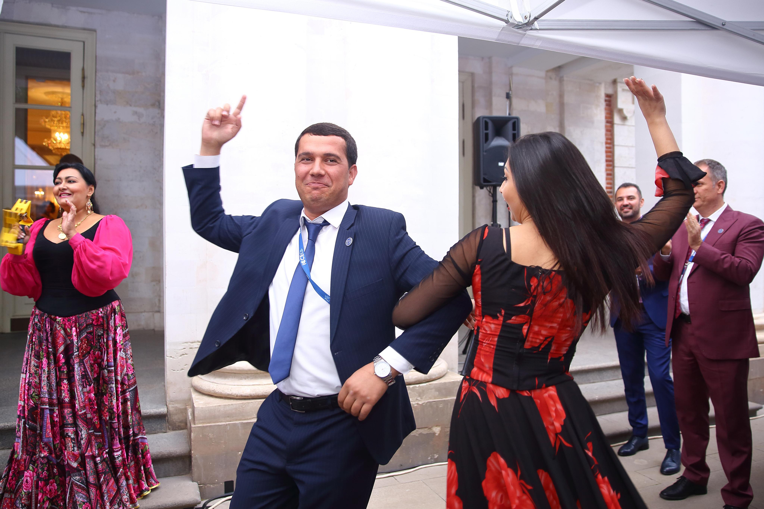 Встреча гостей в Царицыно вместе с солистами Геликон оперы. Фотограф ваших самых ярких событий в Москве и СПБ. Збронская Юлия