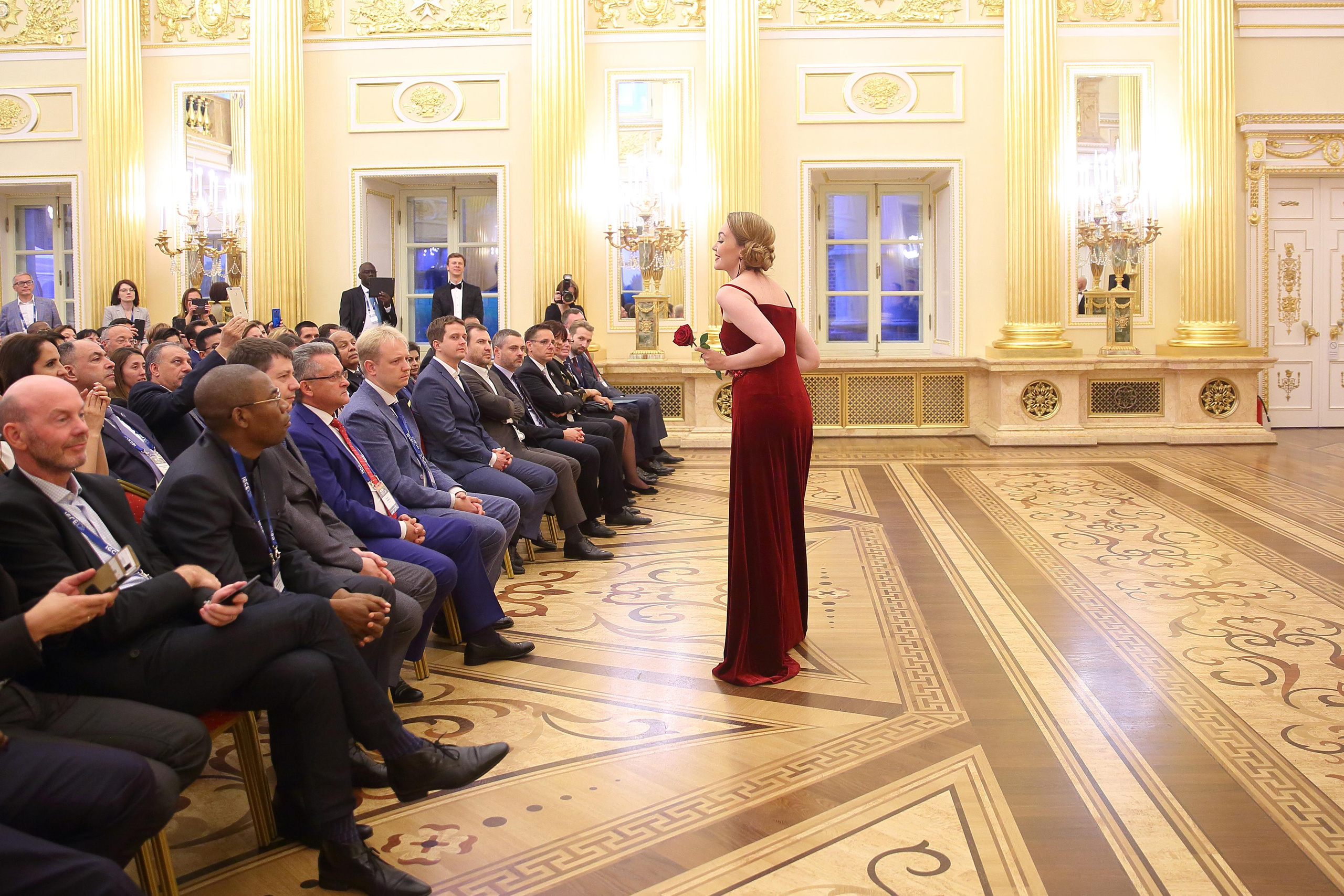 Встреча гостей в Царицыно вместе с солистами Геликон оперы. Фотограф ваших самых ярких событий в Москве и СПБ. Збронская Юлия