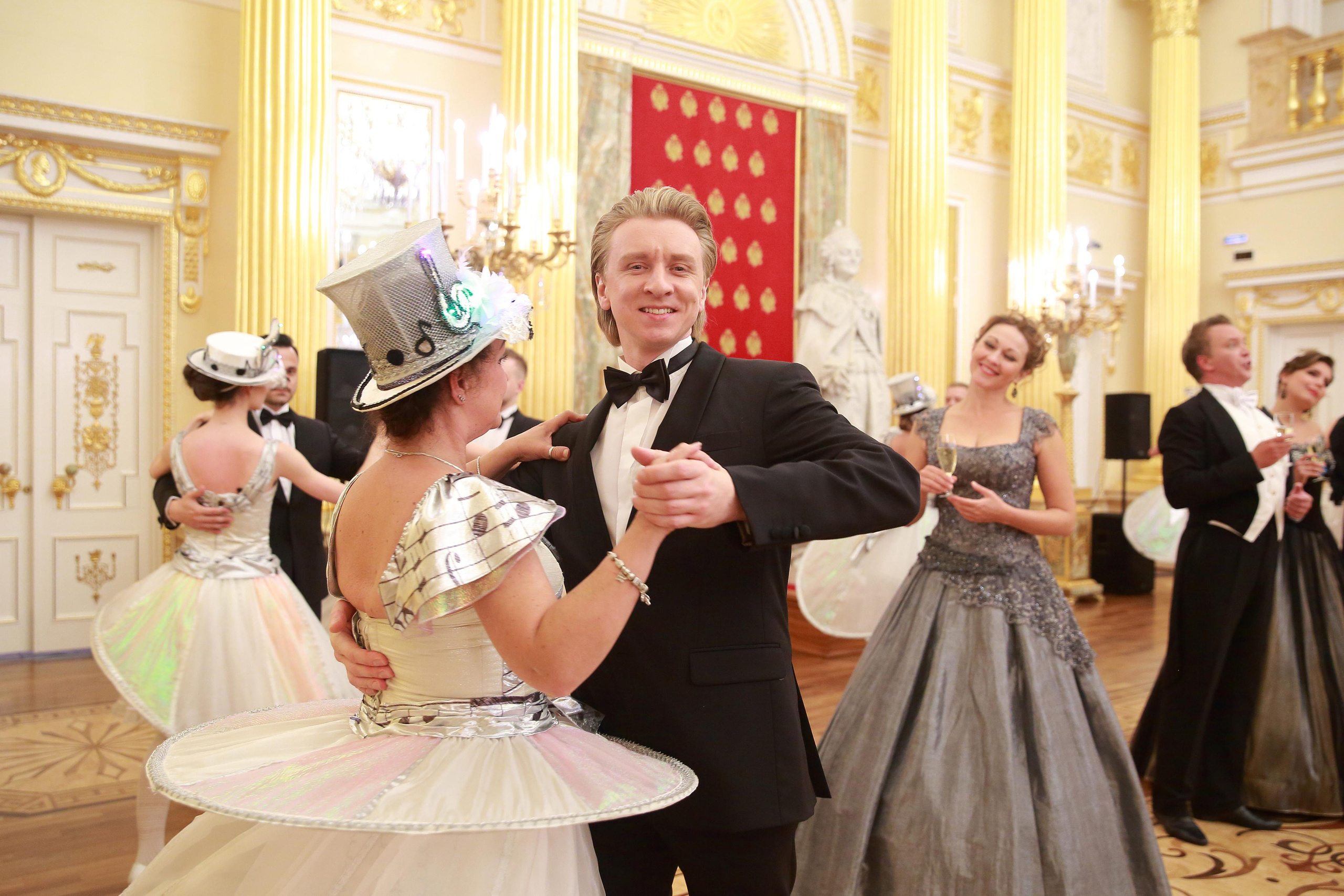 Встреча гостей в Царицыно вместе с солистами Геликон оперы. Фотограф ваших самых ярких событий в Москве и СПБ. Збронская Юлия