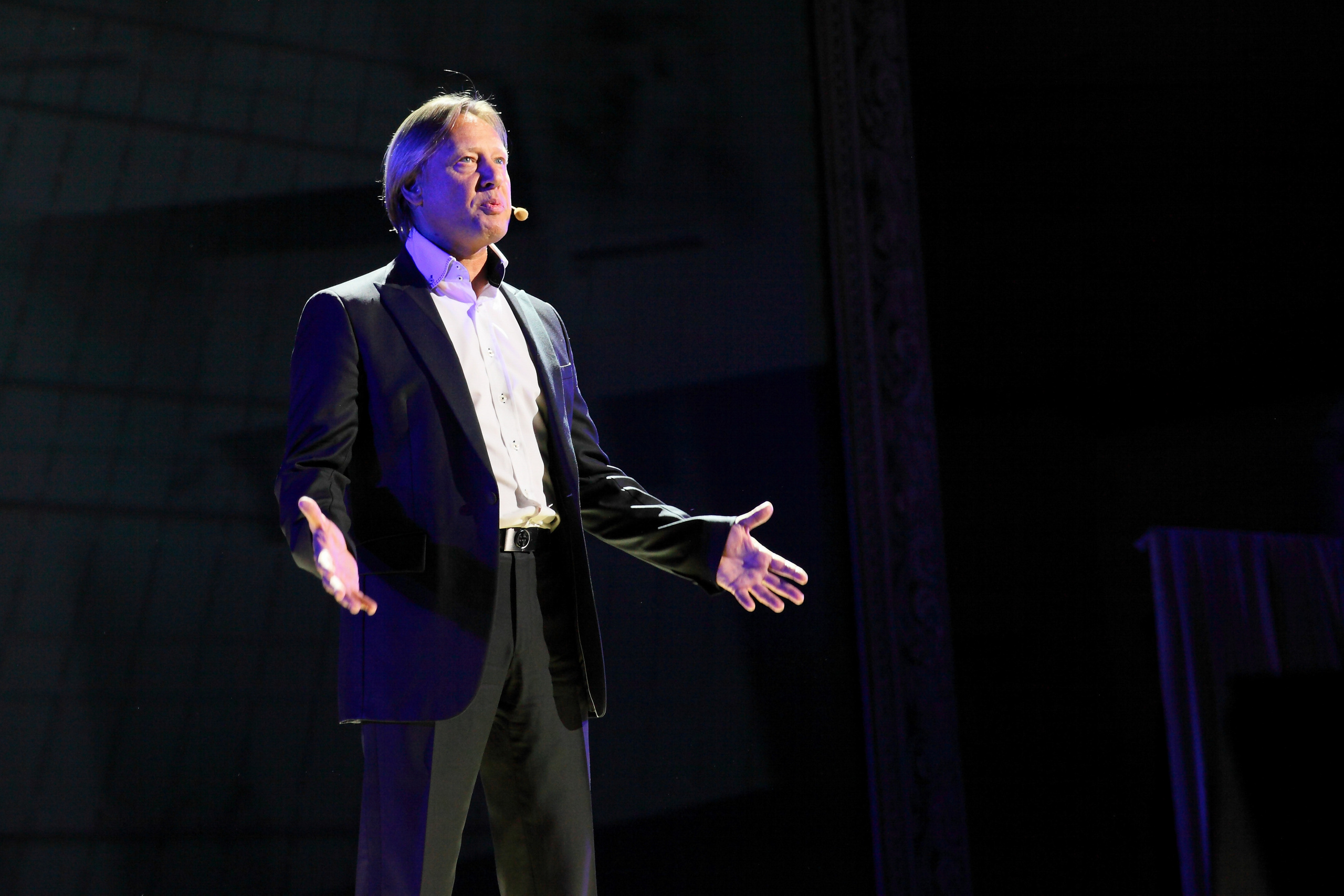 День Рождения в доме музыки. Фотограф ваших самых ярких событий в Москве и СПБ. Збронская Юлия