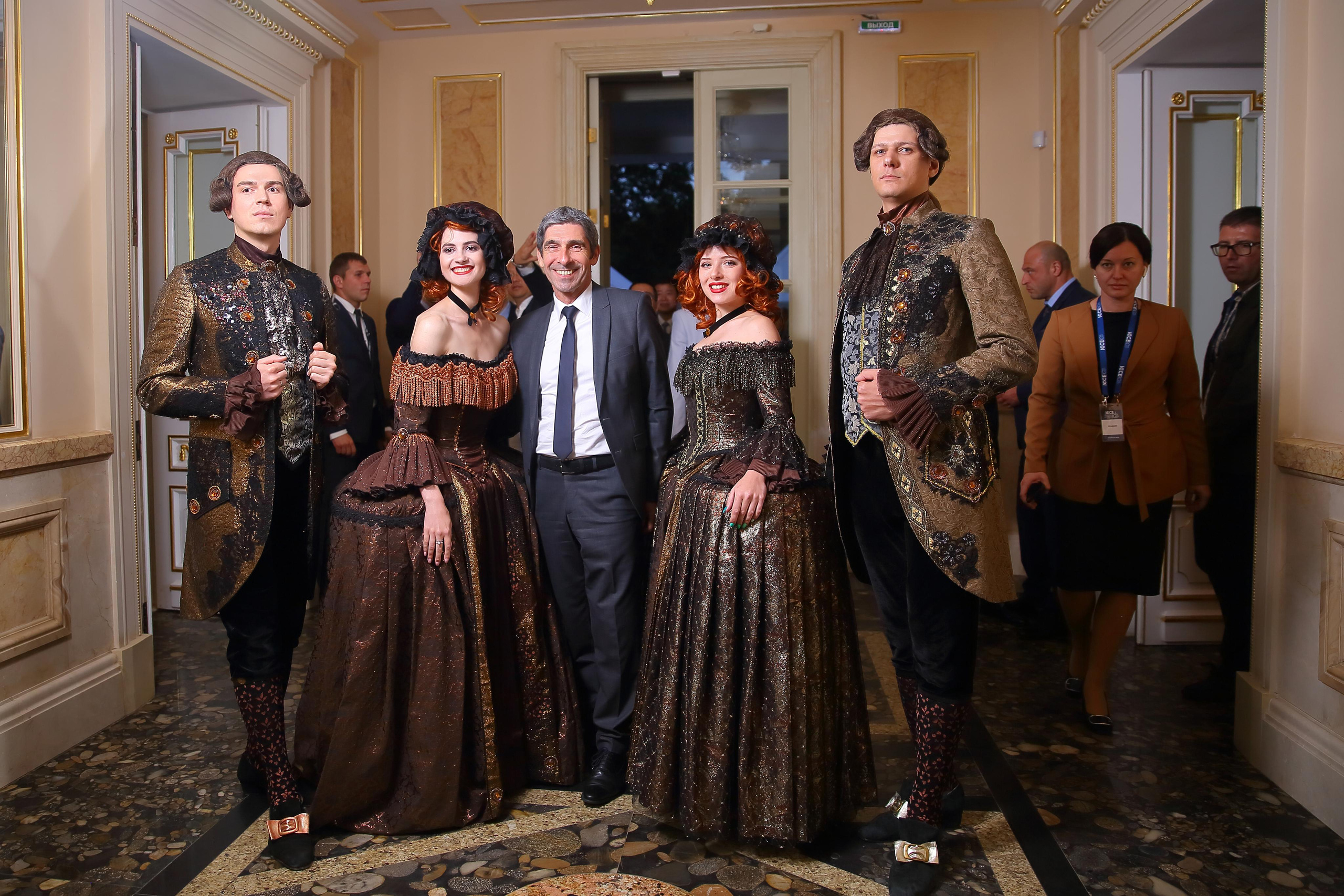 Встреча гостей в Царицыно вместе с солистами Геликон оперы. Фотограф ваших самых ярких событий в Москве и СПБ. Збронская Юлия