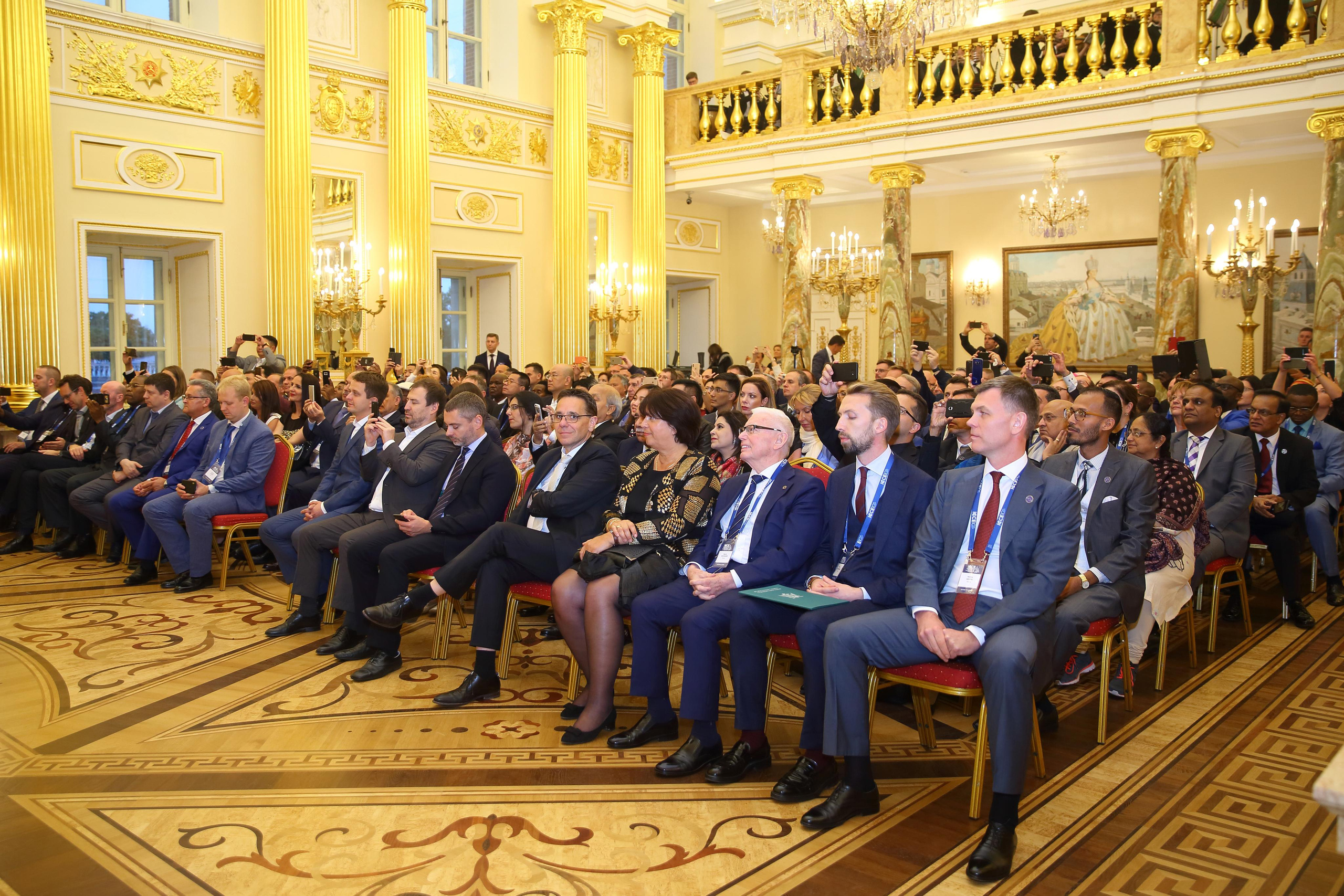 Встреча гостей в Царицыно вместе с солистами Геликон оперы. Фотограф ваших самых ярких событий в Москве и СПБ. Збронская Юлия