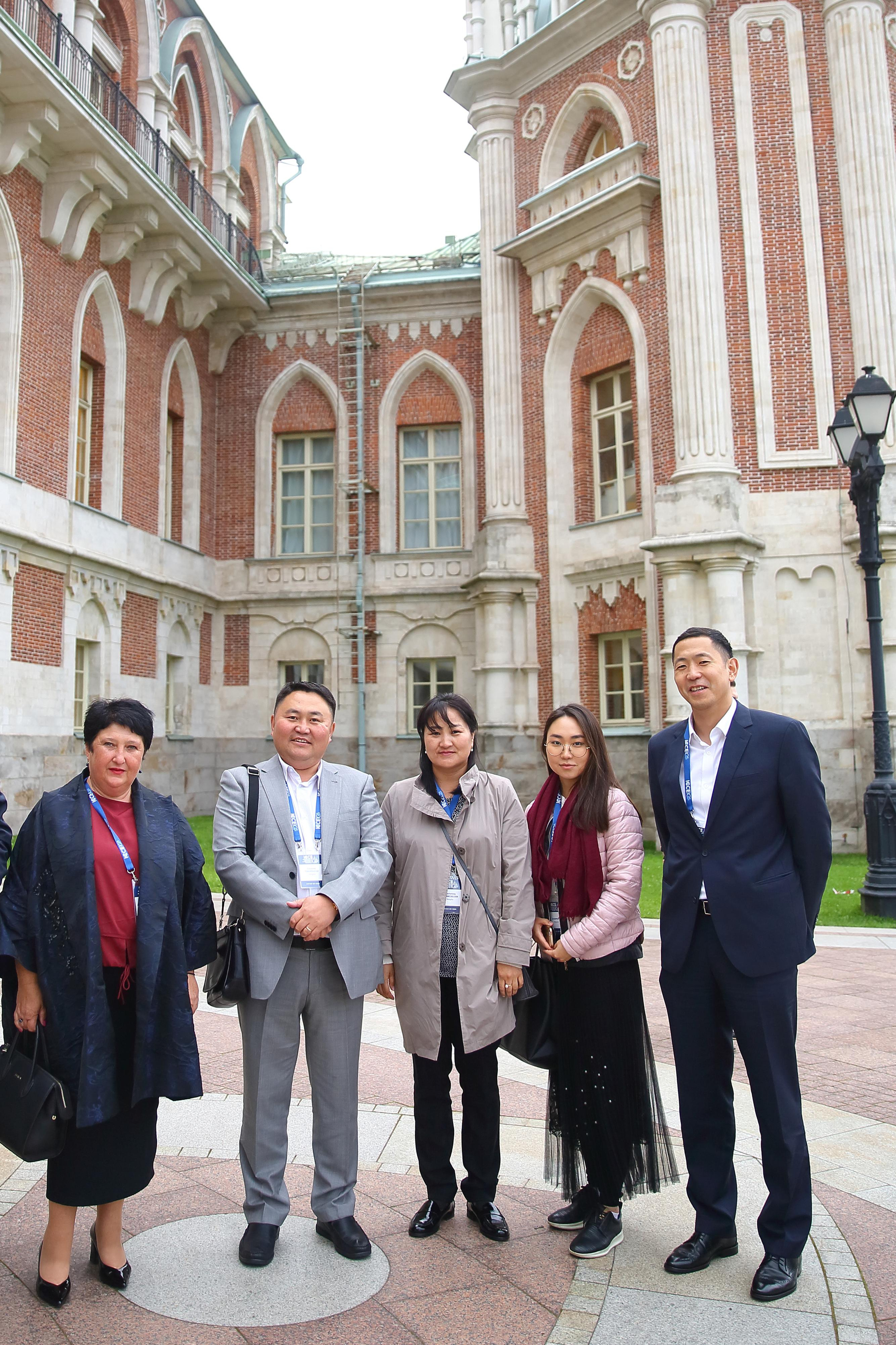 Встреча гостей в Царицыно вместе с солистами Геликон оперы. Фотограф ваших самых ярких событий в Москве и СПБ. Збронская Юлия