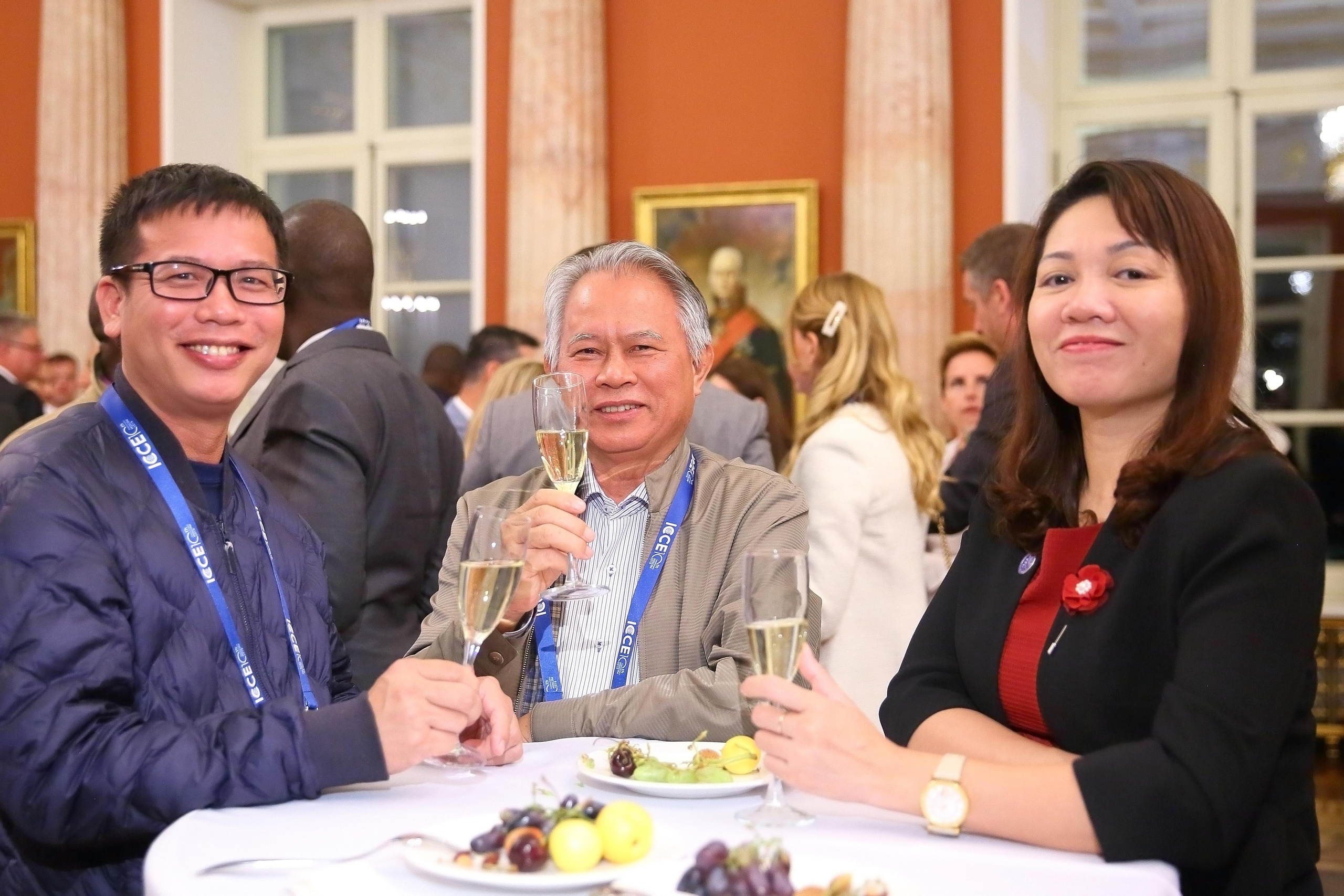 Встреча гостей в Царицыно вместе с солистами Геликон оперы. Фотограф ваших самых ярких событий в Москве и СПБ. Збронская Юлия