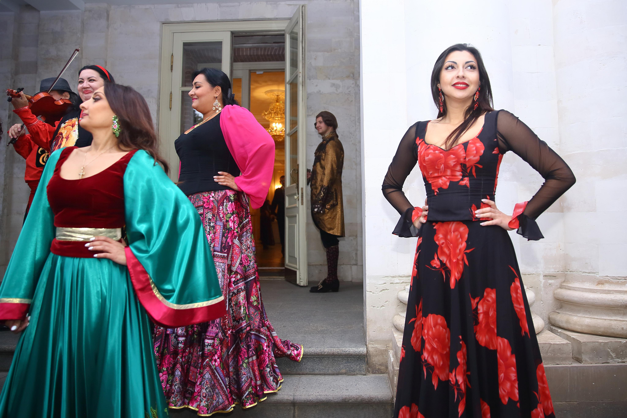 Встреча гостей в Царицыно вместе с солистами Геликон оперы. Фотограф ваших самых ярких событий в Москве и СПБ. Збронская Юлия