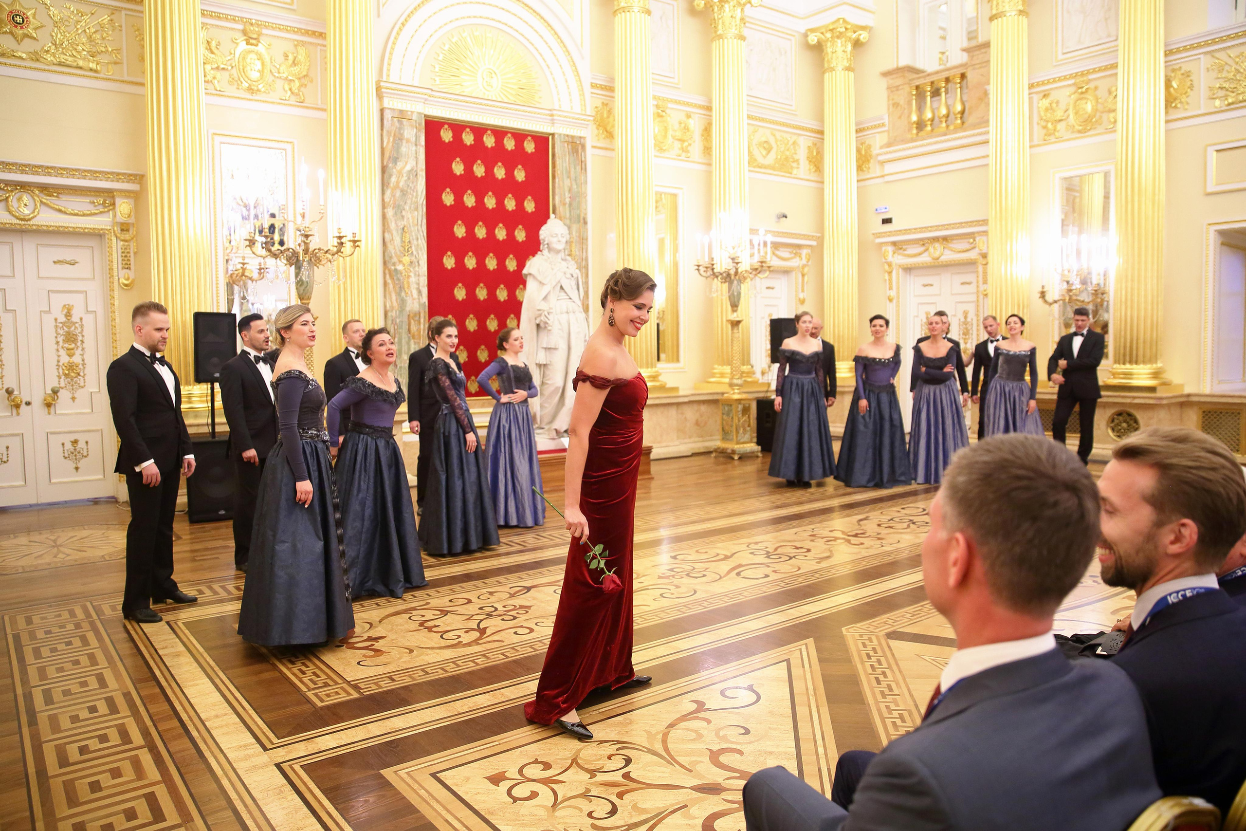 Встреча гостей в Царицыно вместе с солистами Геликон оперы. Фотограф ваших самых ярких событий в Москве и СПБ. Збронская Юлия