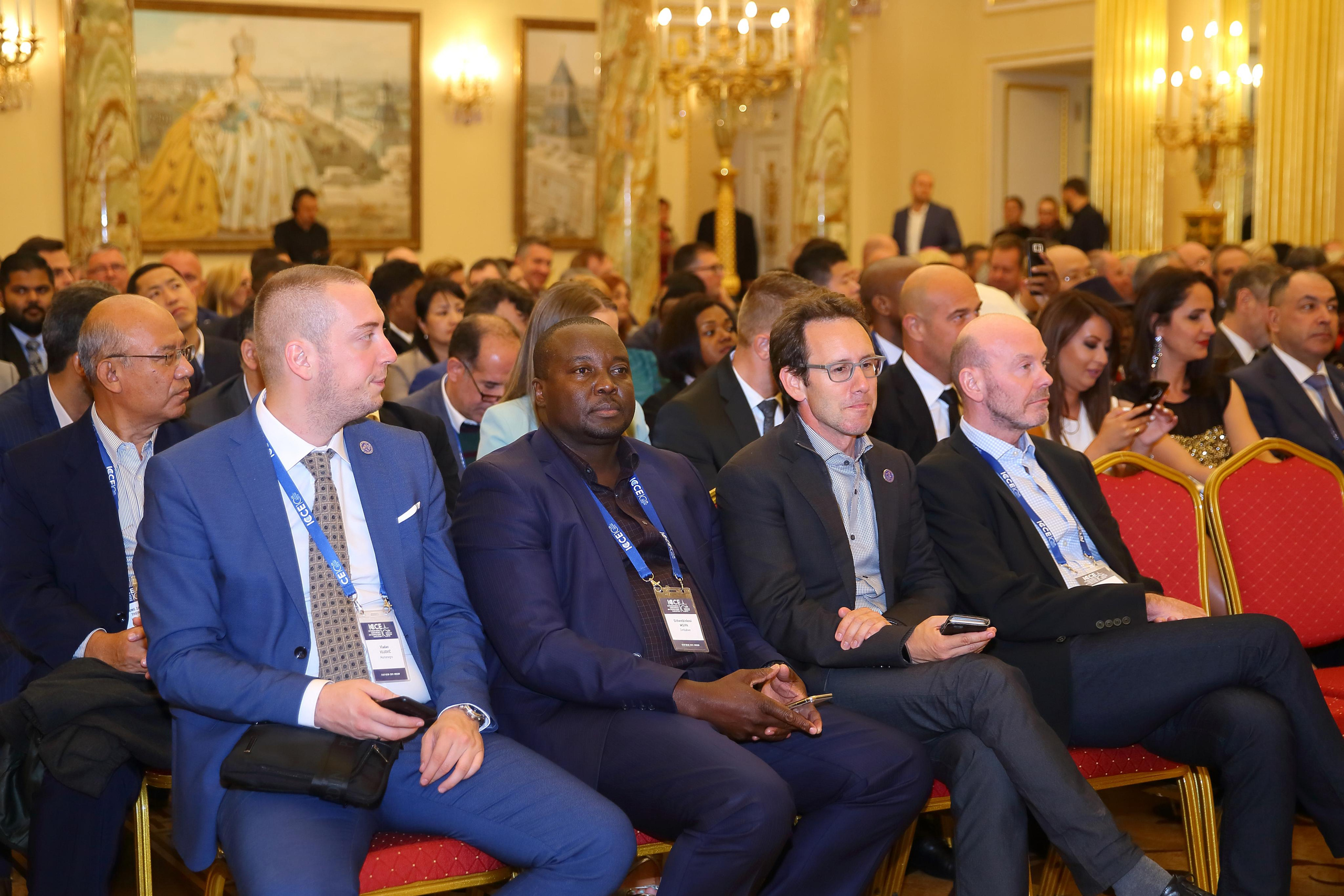 Встреча гостей в Царицыно вместе с солистами Геликон оперы. Фотограф ваших самых ярких событий в Москве и СПБ. Збронская Юлия