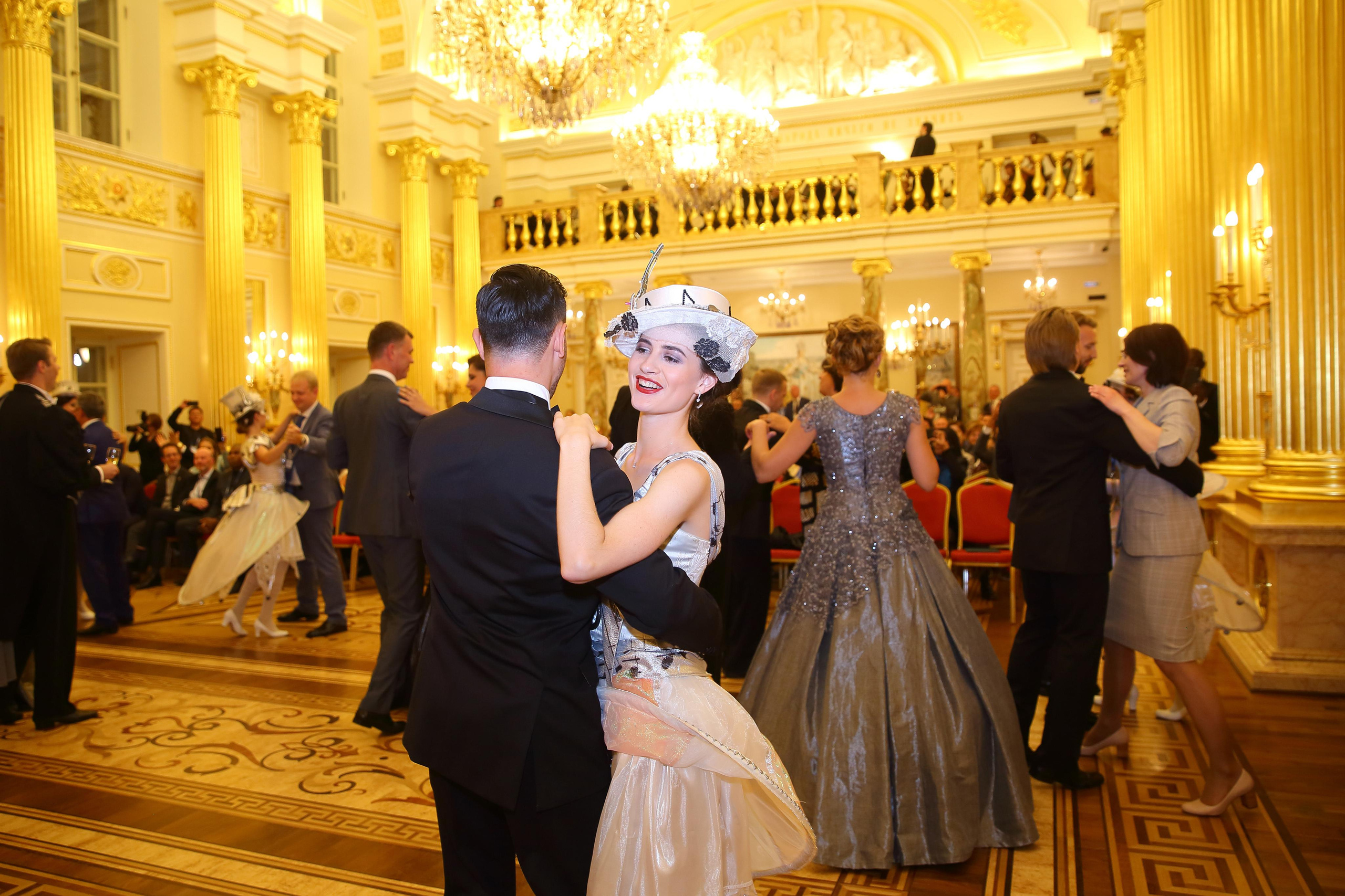 Встреча гостей в Царицыно вместе с солистами Геликон оперы. Фотограф ваших самых ярких событий в Москве и СПБ. Збронская Юлия