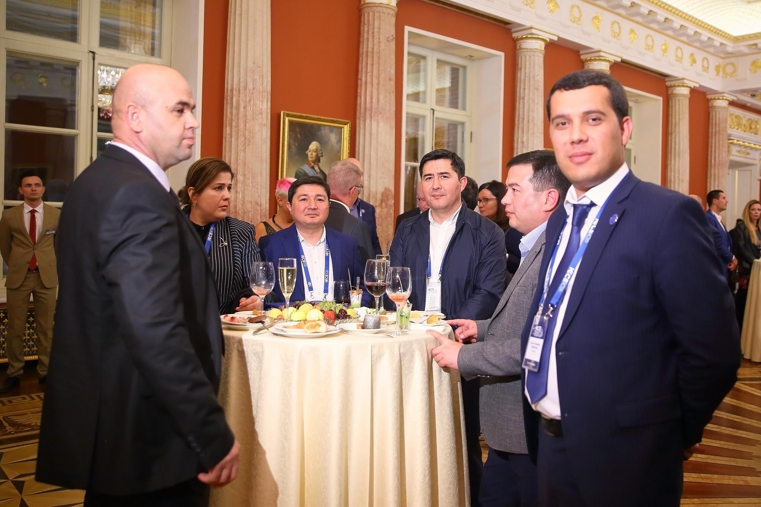 Встреча гостей в Царицыно вместе с солистами Геликон оперы. Фотограф ваших самых ярких событий в Москве и СПБ. Збронская Юлия