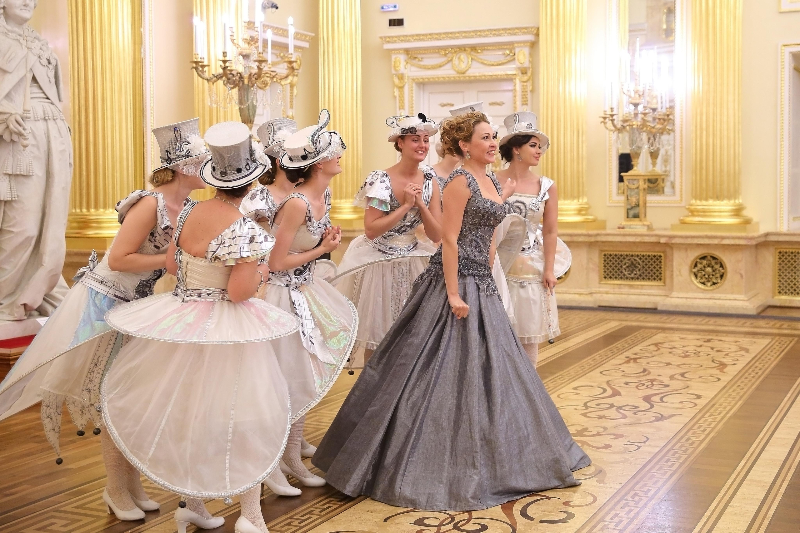 Встреча гостей в Царицыно вместе с солистами Геликон оперы. Фотограф ваших самых ярких событий в Москве и СПБ. Збронская Юлия