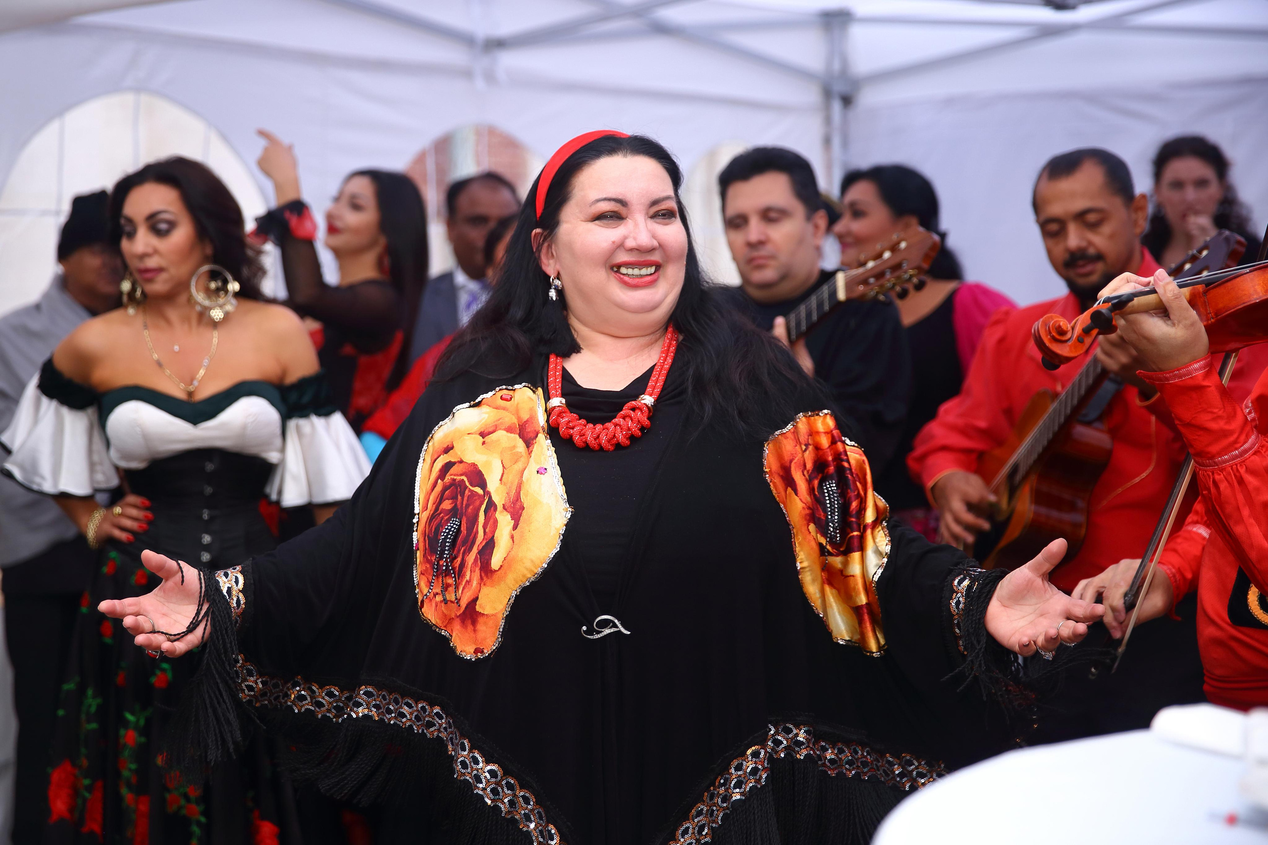 Встреча гостей в Царицыно вместе с солистами Геликон оперы. Фотограф ваших самых ярких событий в Москве и СПБ. Збронская Юлия