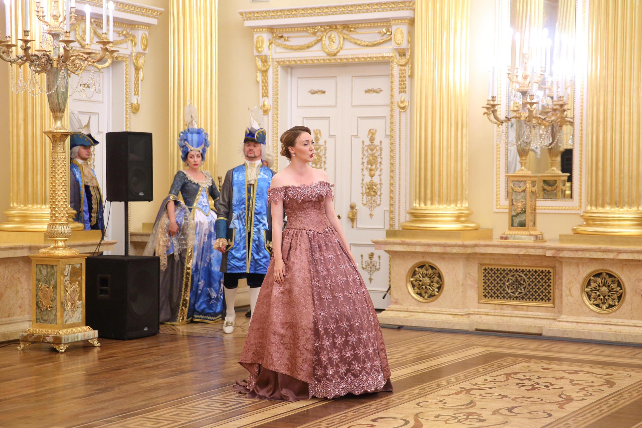 Встреча гостей в Царицыно вместе с солистами Геликон оперы. Фотограф ваших самых ярких событий в Москве и СПБ. Збронская Юлия