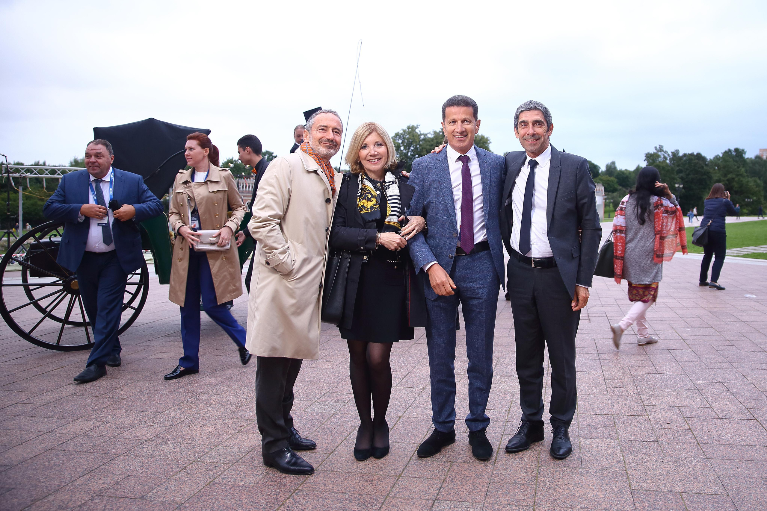 Встреча гостей в Царицыно вместе с солистами Геликон оперы. Фотограф ваших самых ярких событий в Москве и СПБ. Збронская Юлия