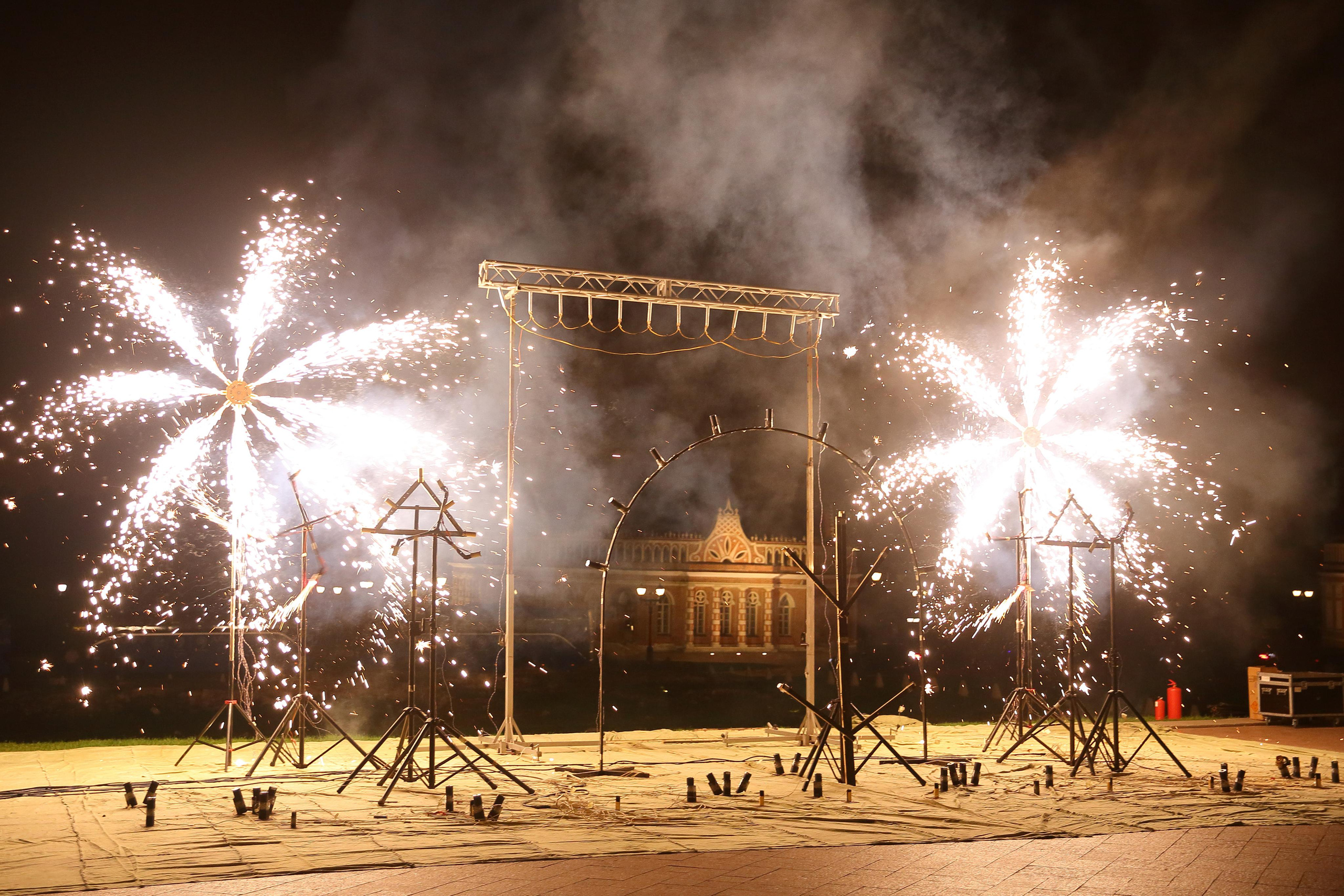 Встреча гостей в Царицыно вместе с солистами Геликон оперы. Фотограф ваших самых ярких событий в Москве и СПБ. Збронская Юлия