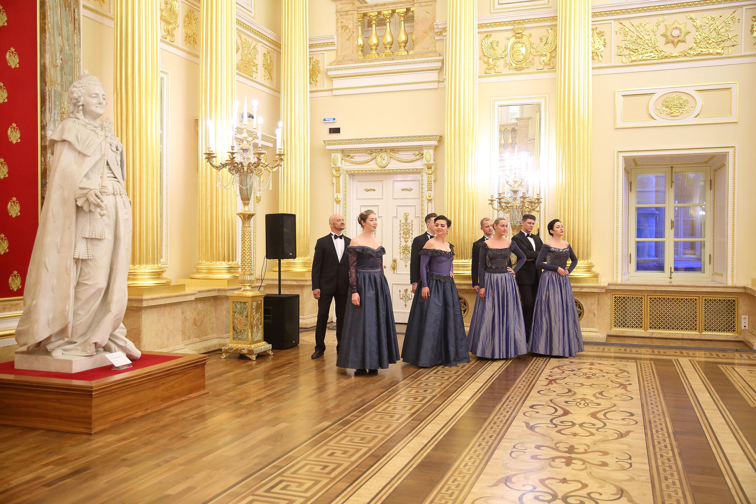Встреча гостей в Царицыно вместе с солистами Геликон оперы. Фотограф ваших самых ярких событий в Москве и СПБ. Збронская Юлия