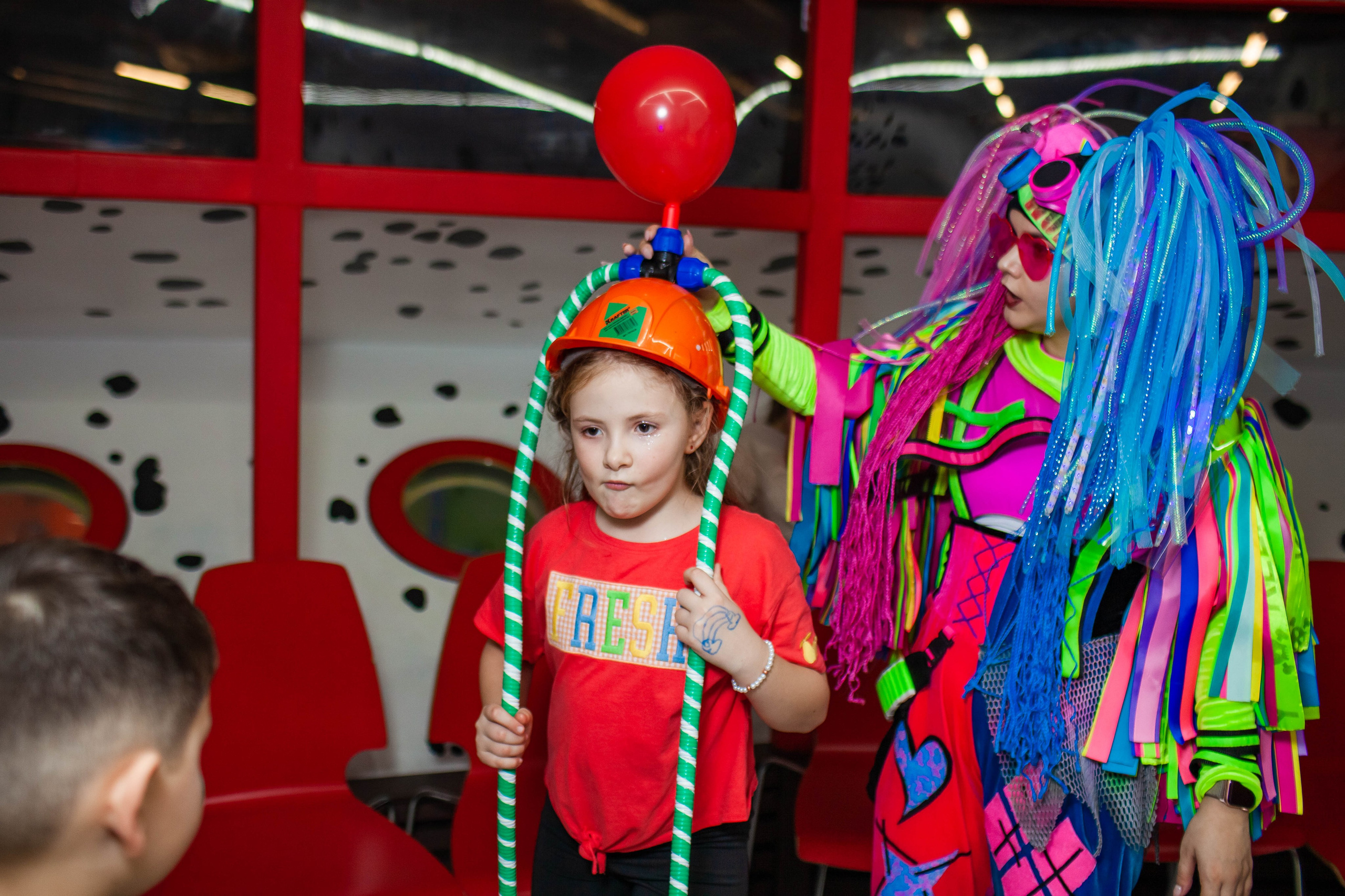 Неон Челендж День рождения Ярослава. Детский и семейный фотограф в Санкт-Петербурге Елизавета Сорокина