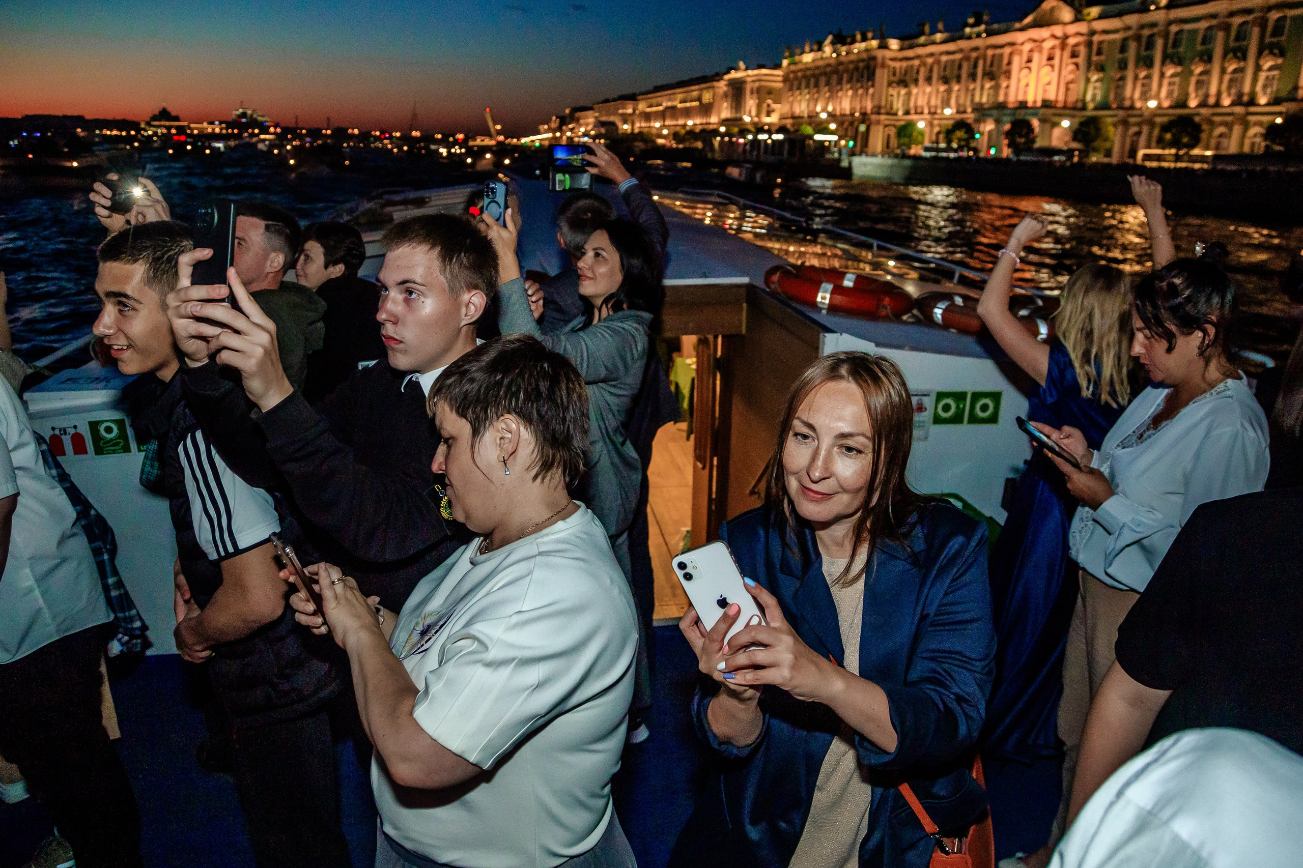 Выпускной на теплоходе. Фотограф в Санкт-Петербурге Чумаков Семен
