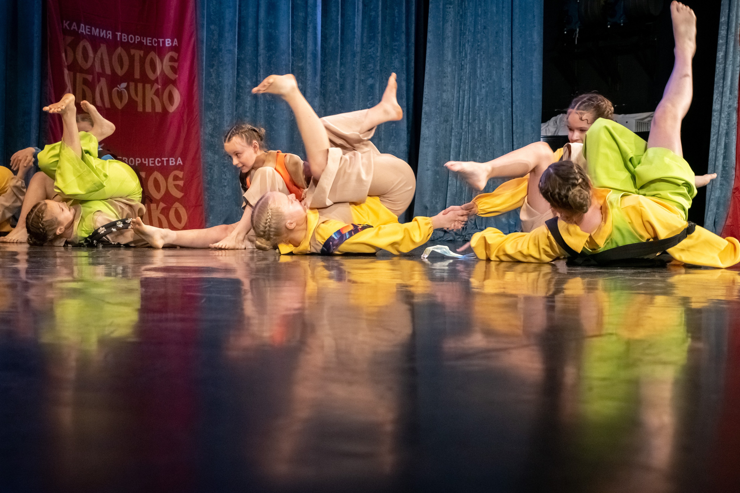 7 декабря, г. Выборг. Золотое яблочко