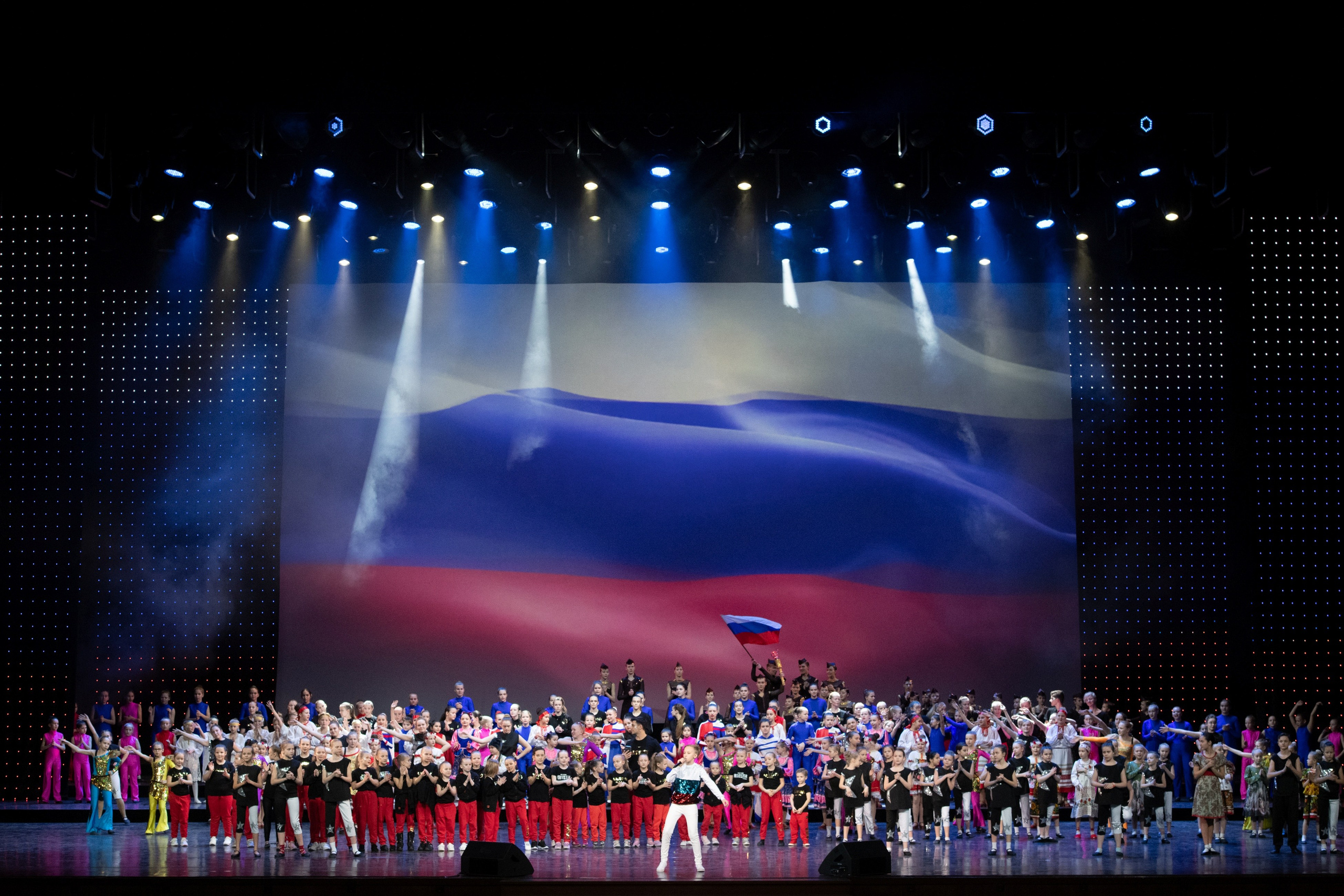 2 февраля, концерт Таланты России, Кремлевский Дворец. Золотое яблочко