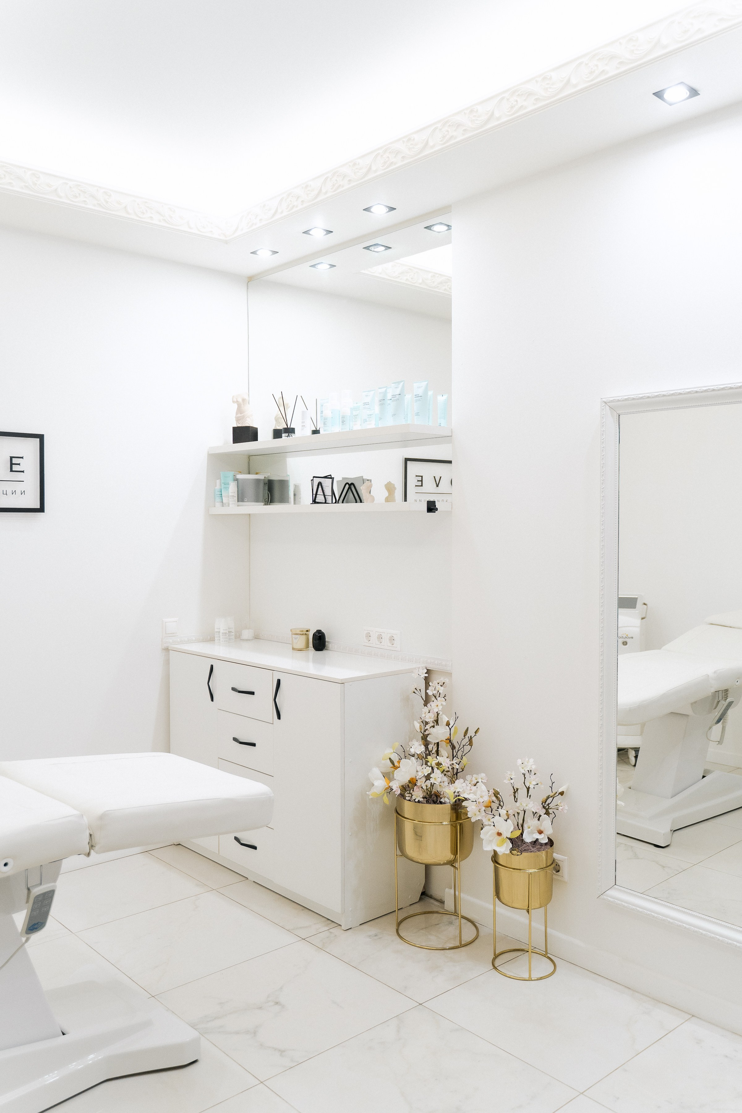 De Love. Студия лазерной эпиляции. Nadezhda Migunova, Photographer