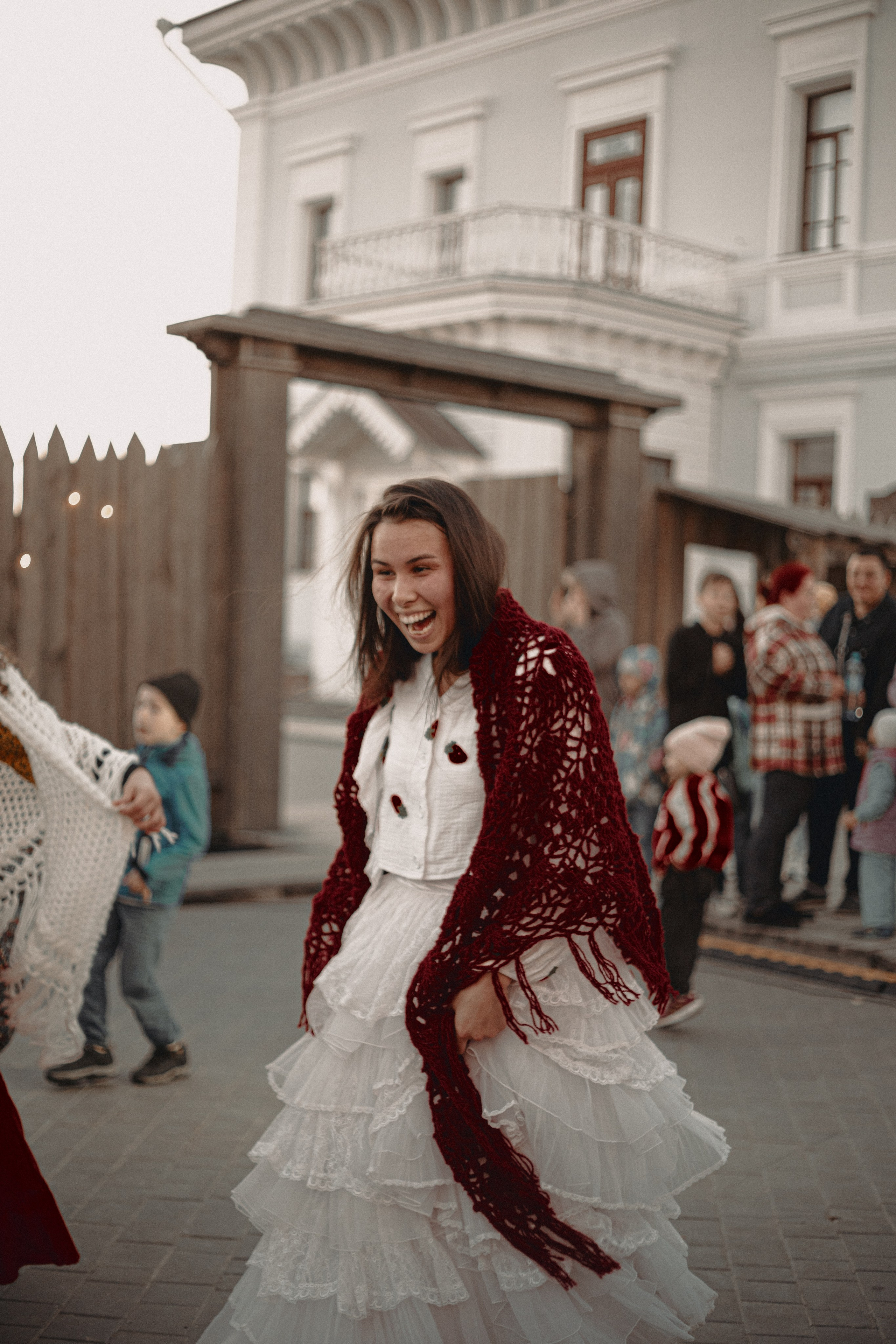 Спектакль «Куриное кабаре» от Свободного молодежного театра | Тобольск. Арт-фотограф Крис Л. в Тобольске: портрет, семейные, свадьбы