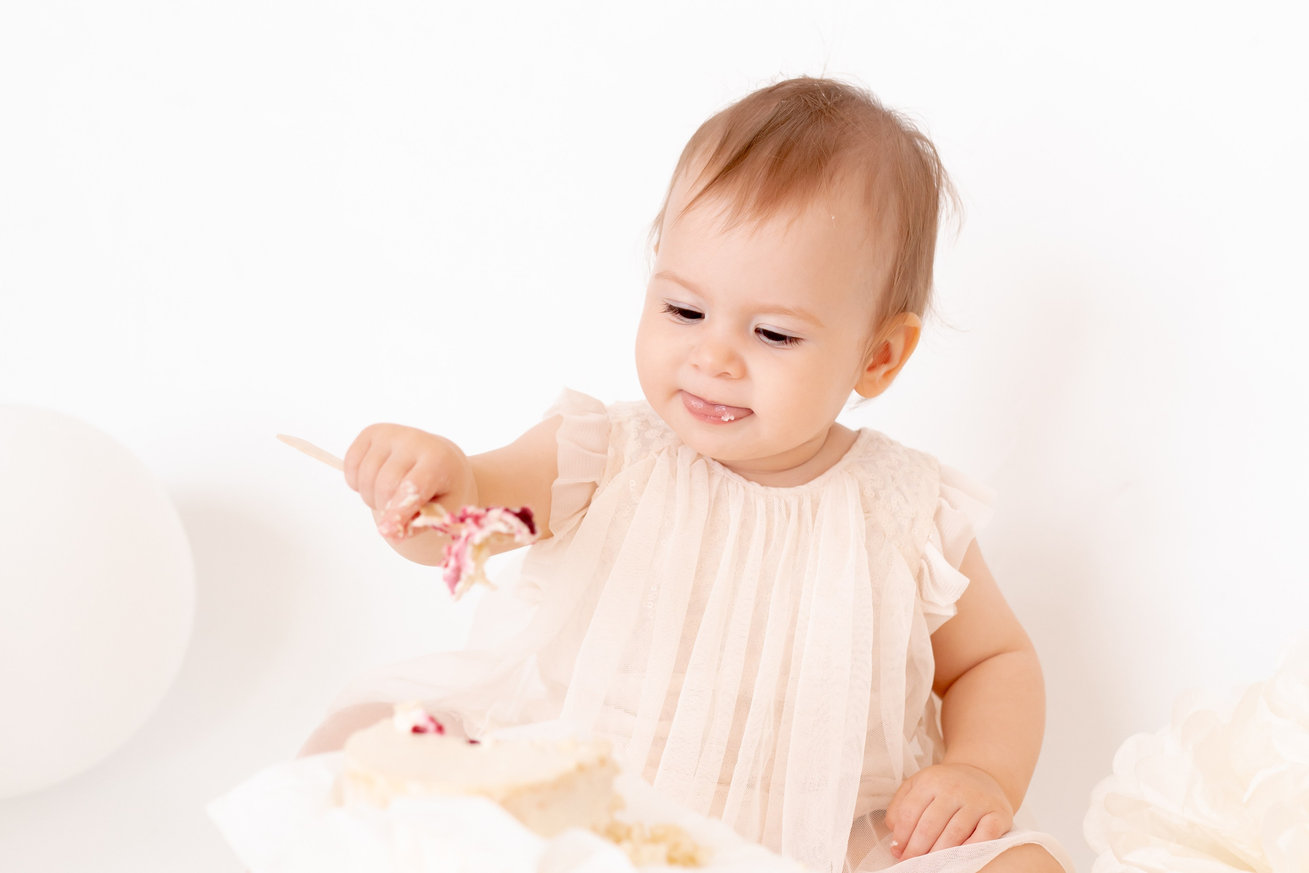 Крушение торта, Smash cake. Детская, семейная фотостудия в Санкт-Петербурге