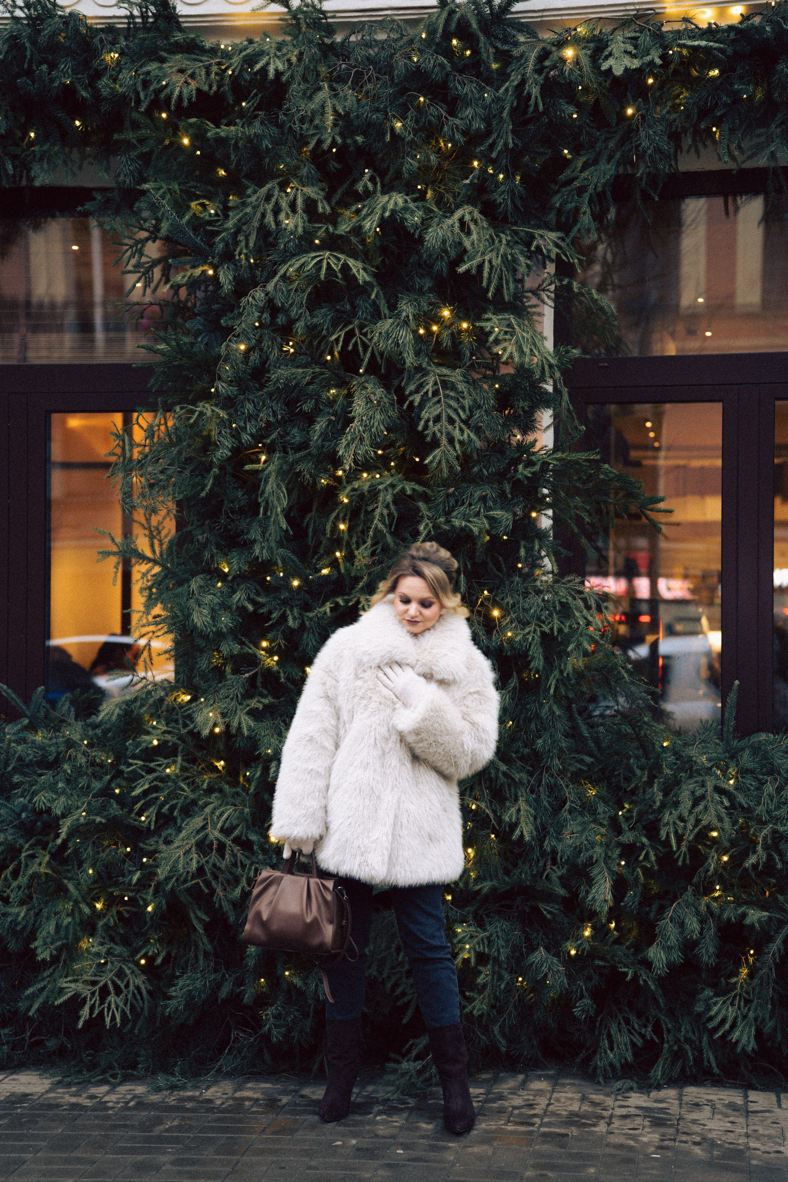 НОВОГОДНЯЯ ФОТОСЕСИИЯ В СТУДИИ ДЛЯ ДЕВУШКИ И ПРОГУЛКА ПО ЧЕРНЫШЕВСКОЙ. Профессиональный фотограф, Санкт-Петербург — Виктория Богомолова