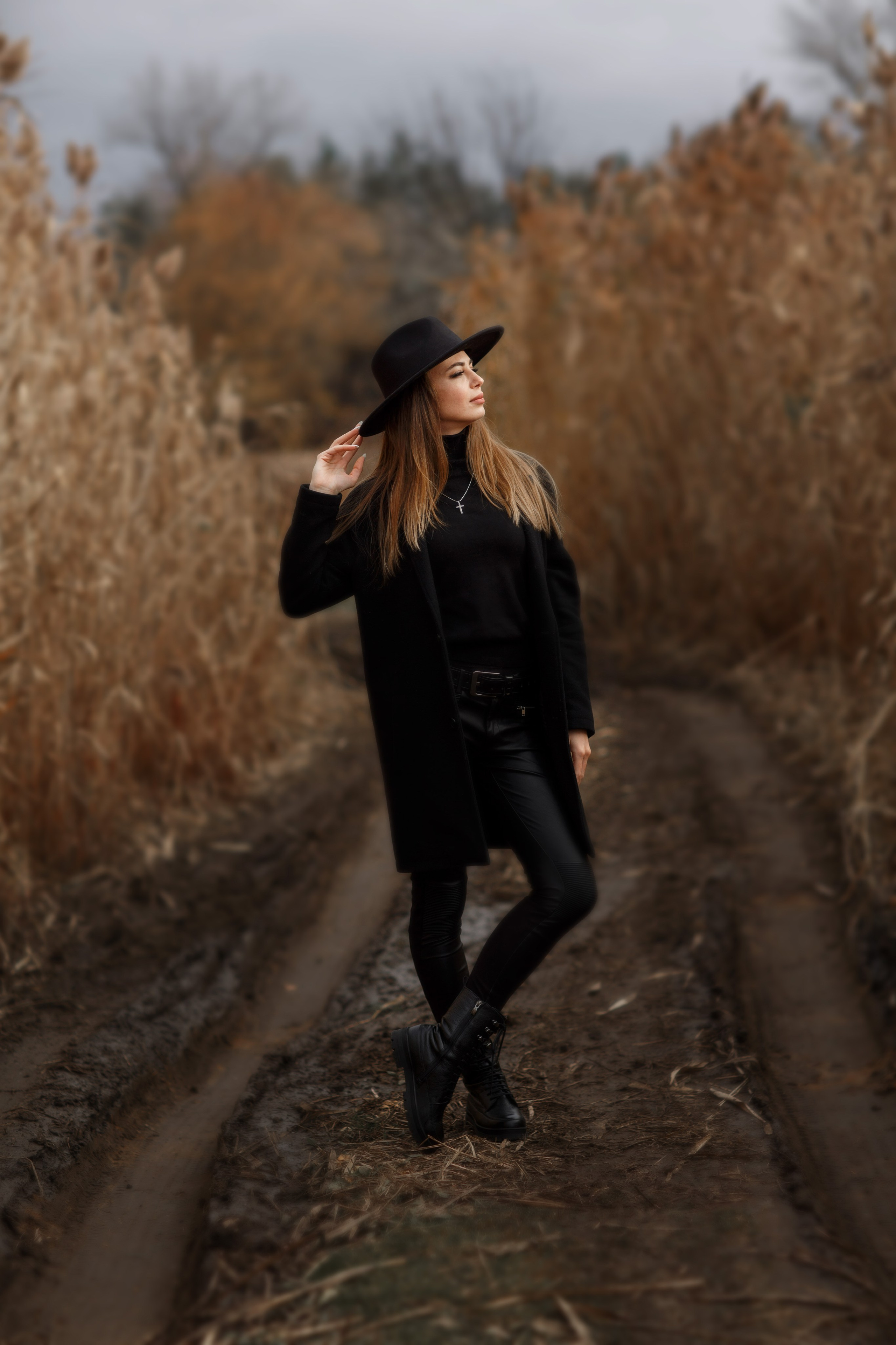 Даша и осень. Свадебный, предметный и портретный фотограф в Волгограде