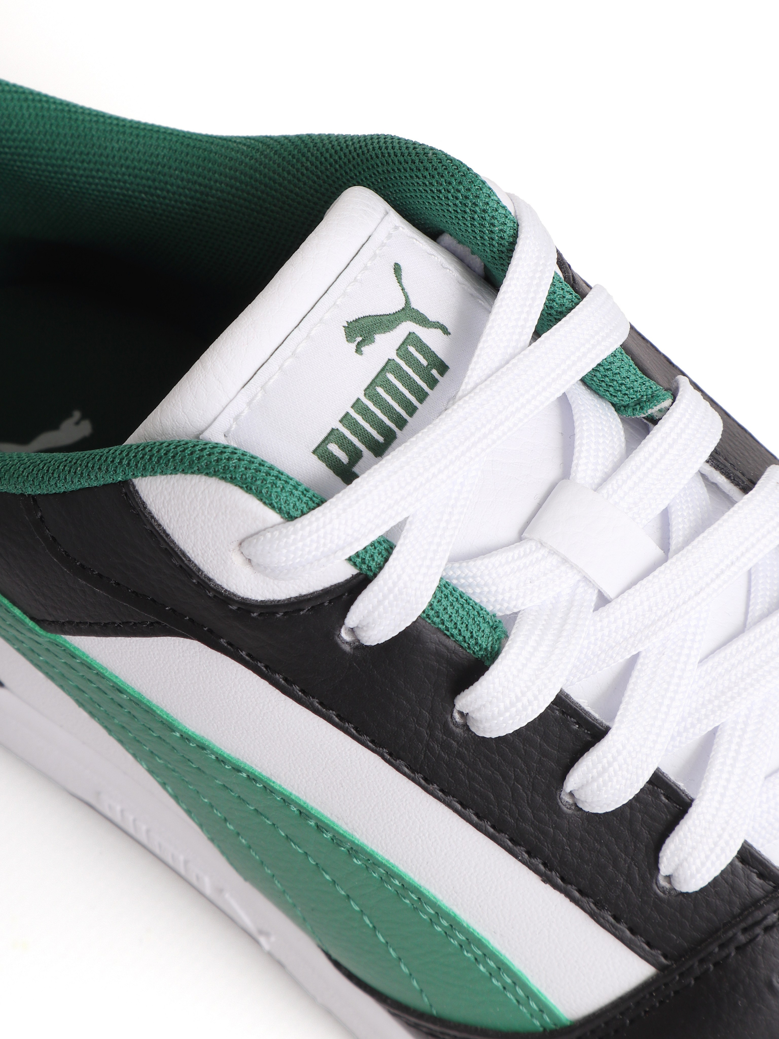 Обувь. Предметная съемка в Екатеринбурге. Съемка каталога. Фото для маркетплейсов