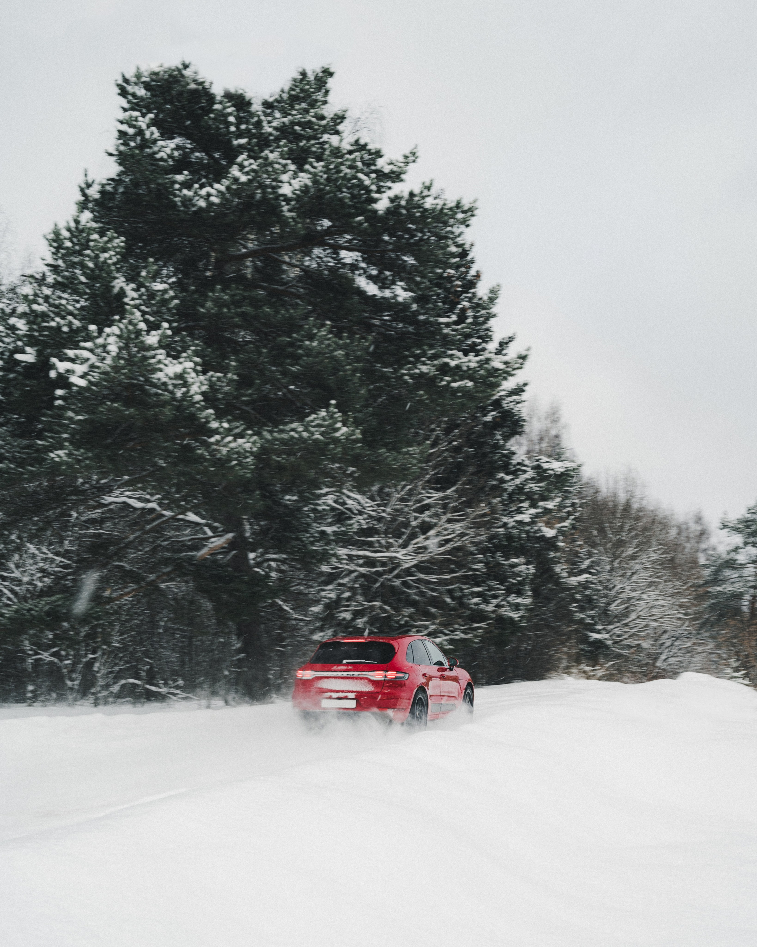 Автомобильная фотосессия Porsche Macan GTS. Фотограф Илья К. в Москве